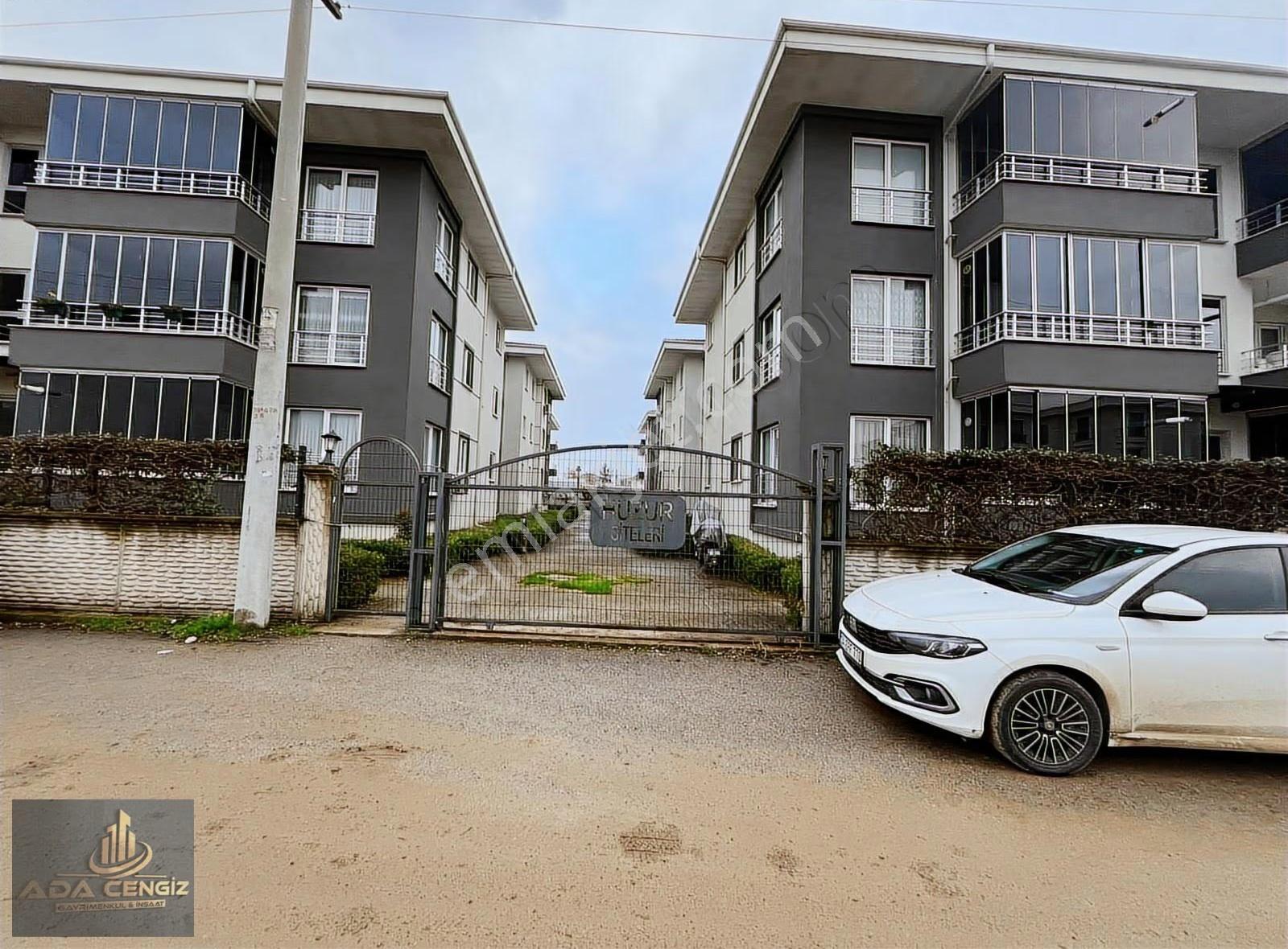 Tekeler De Site İçerisinde 3+1 135 M2 Yüksek Giriş Geniş Daire