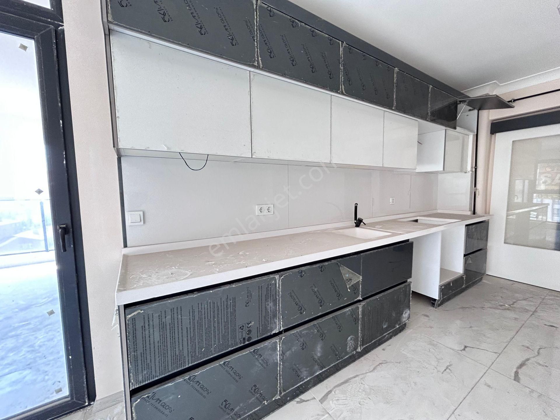 Lider Emlak'tan Güneşevlerde Satılık Site Dairesi 7.kat 4+1 - Görsel 4