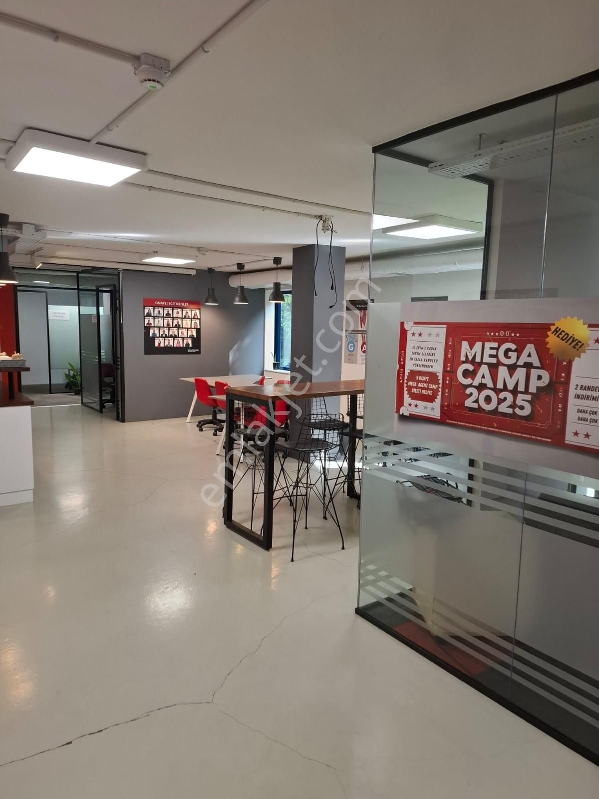 İstinye Abc Plazada 450 M² / 2. Kat Prestijli Ofis Katı