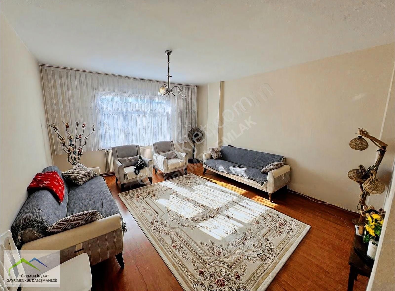 Türkmen Emlak'tan Satılık 100 M 2 +1 4 Kat Çift Balkonlu Daire