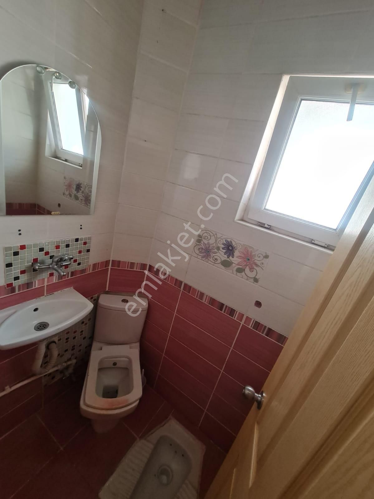 Aydınlıkevlerde 3+1 Kiralık Daire Taner Emlak İnşaat - Görsel 31