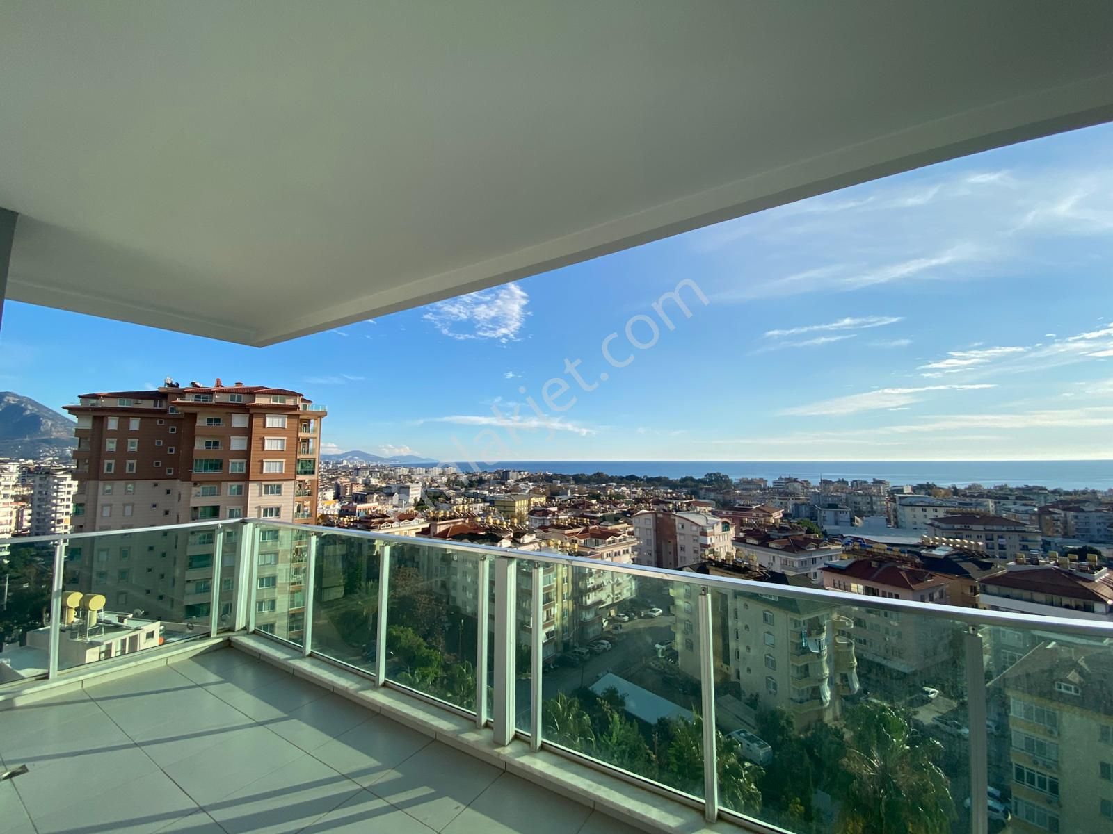 Alanya Cikcillide 3+1 Ayrı Mutfak 165m2 Full Deniz Manzaralı Aktiviteli Site İçerisi Kiralık Daire - Görsel 25