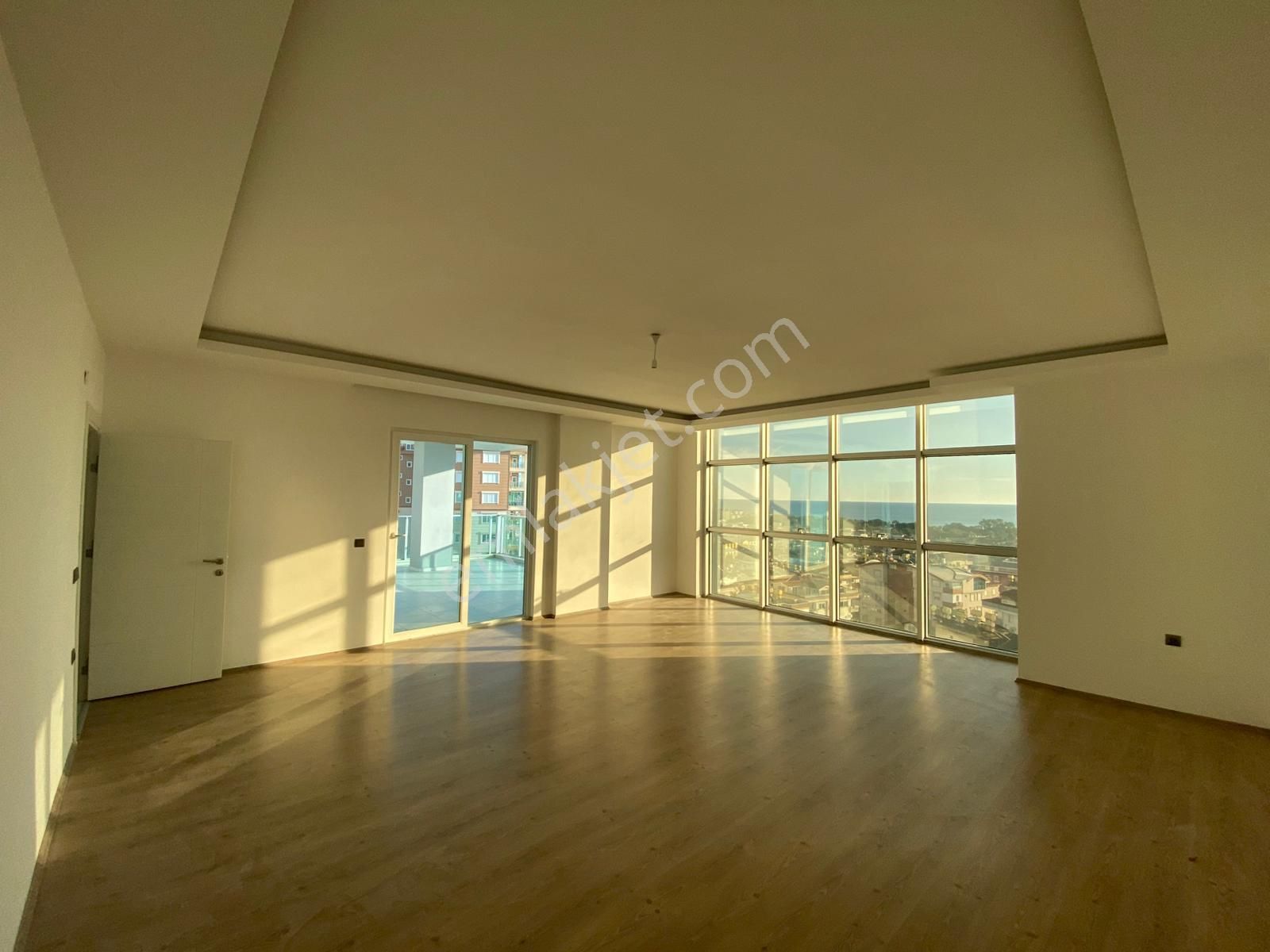 Alanya Cikcillide 3+1 Ayrı Mutfak 165m2 Full Deniz Manzaralı Aktiviteli Site İçerisi Kiralık Daire - Görsel 15