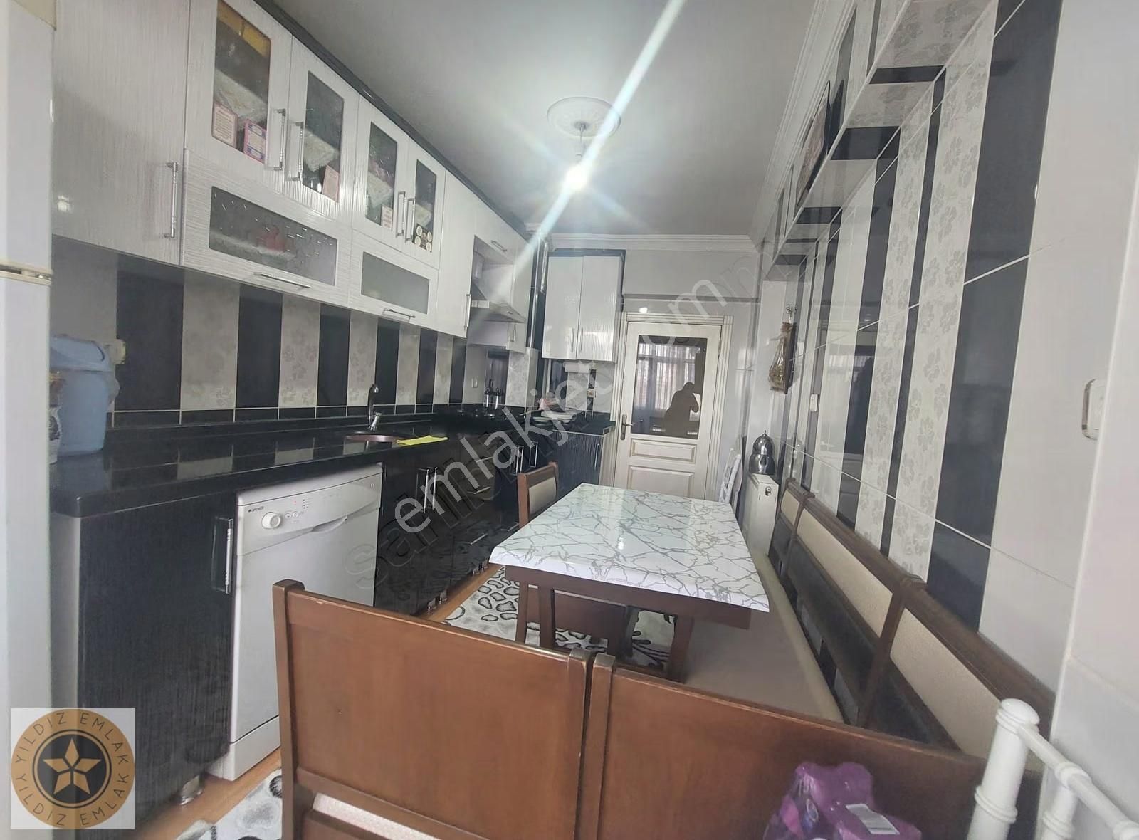 Plevne Mh.3+1 Salon Bağımsız Perşembe Pazarına Cephe Full Yapılı - Görsel 5