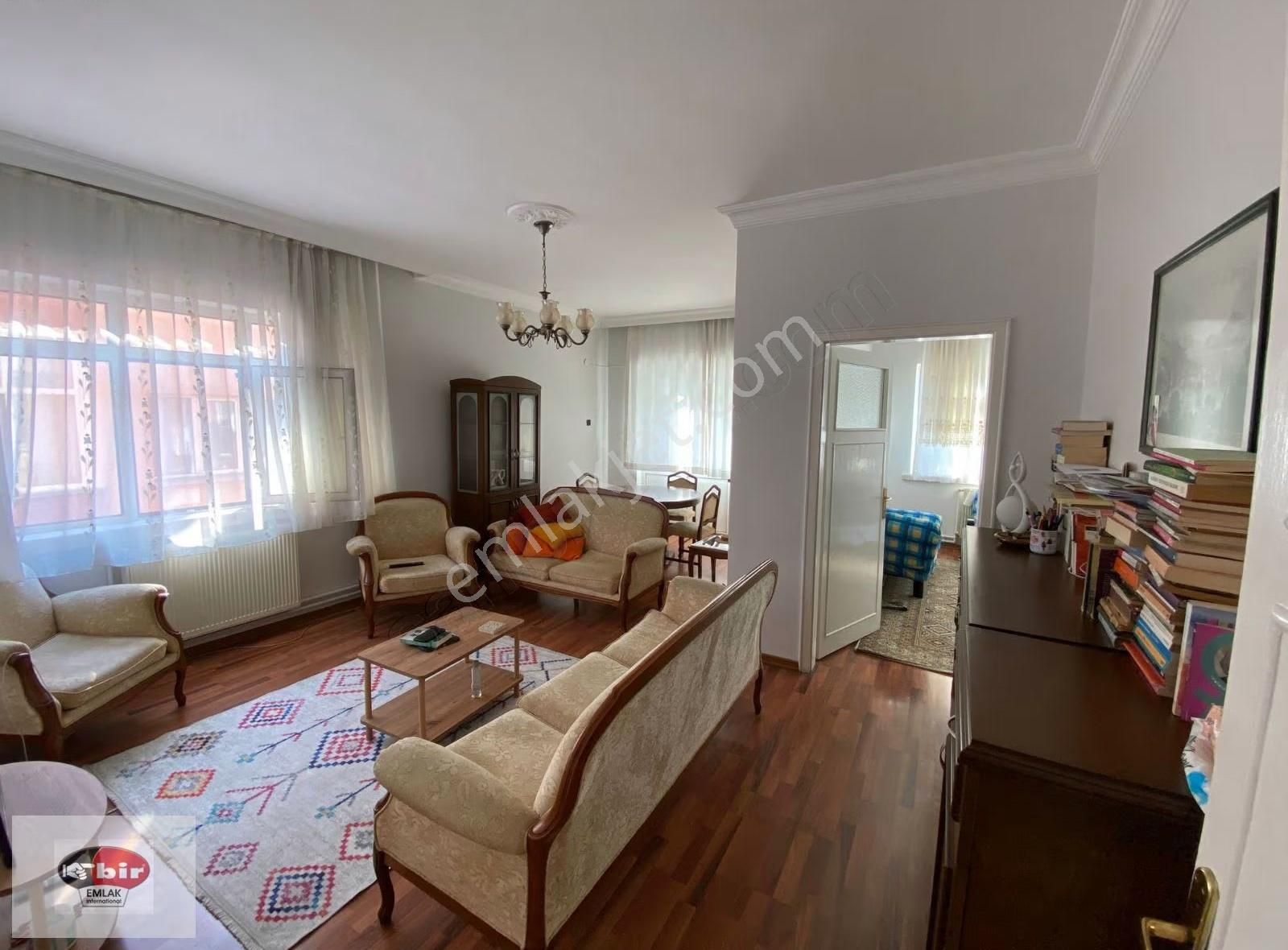 Çankaya K. Esat Başak Sk Mobilyalı Bakımlıdır