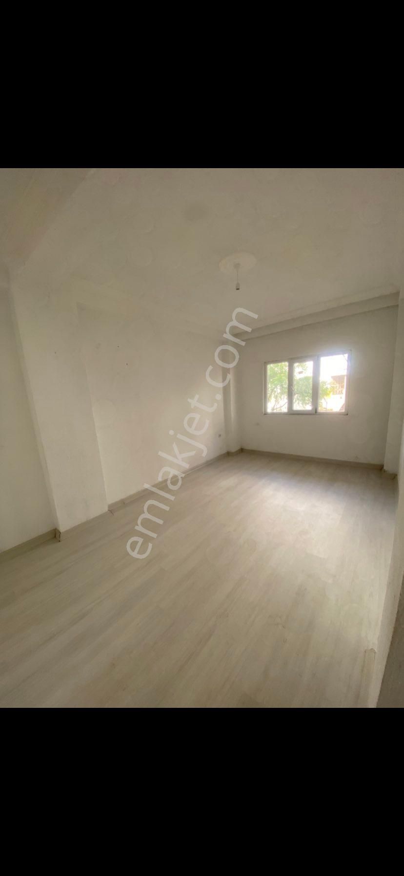 Mumcular Tam Merkezi Konumda Satılık Zemin Kat 2 + 1 Daire - Görsel 3