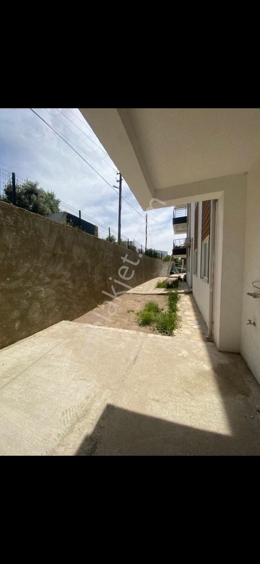 Mumcular Tam Merkezi Konumda Satılık Zemin Kat 2 + 1 Daire - Görsel 8