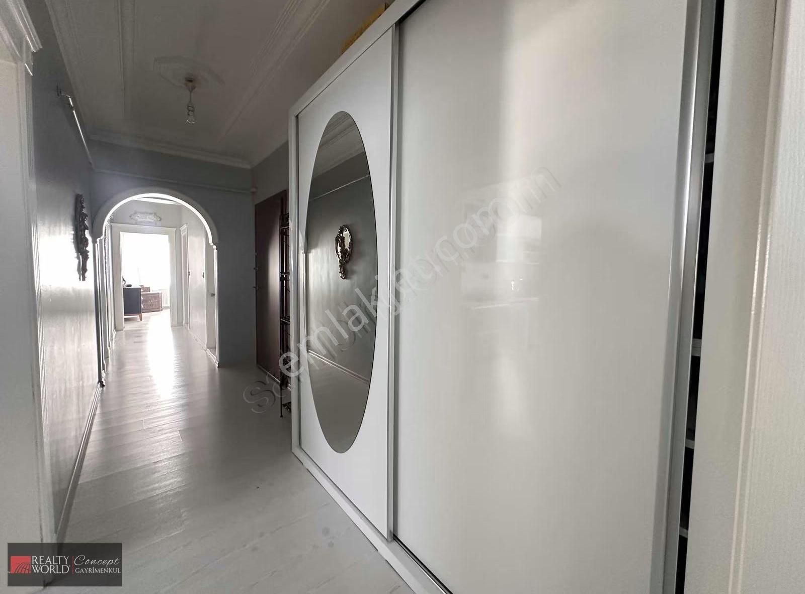 Güvenlik Mahallesi'nde Merkezi Konumda, Yenilenmiş 3+1 Daire! - Görsel 10