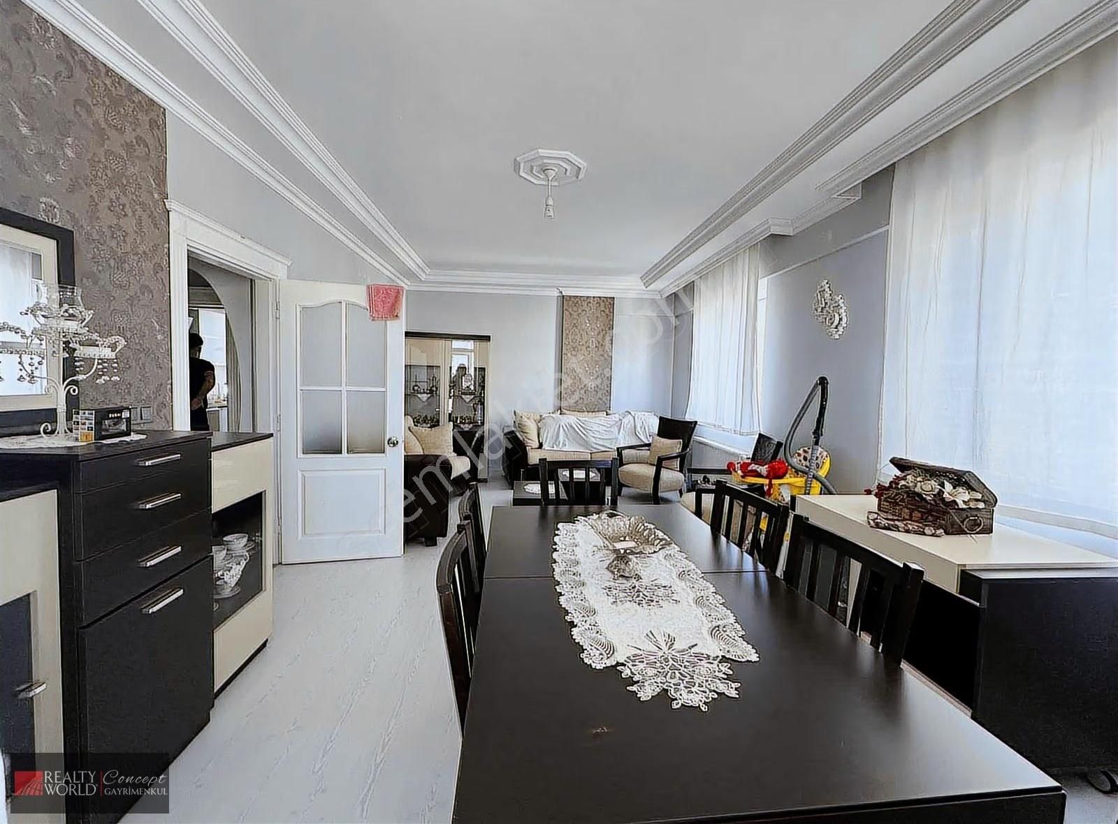 Güvenlik Mahallesi'nde Merkezi Konumda, Yenilenmiş 3+1 Daire! - Görsel 6