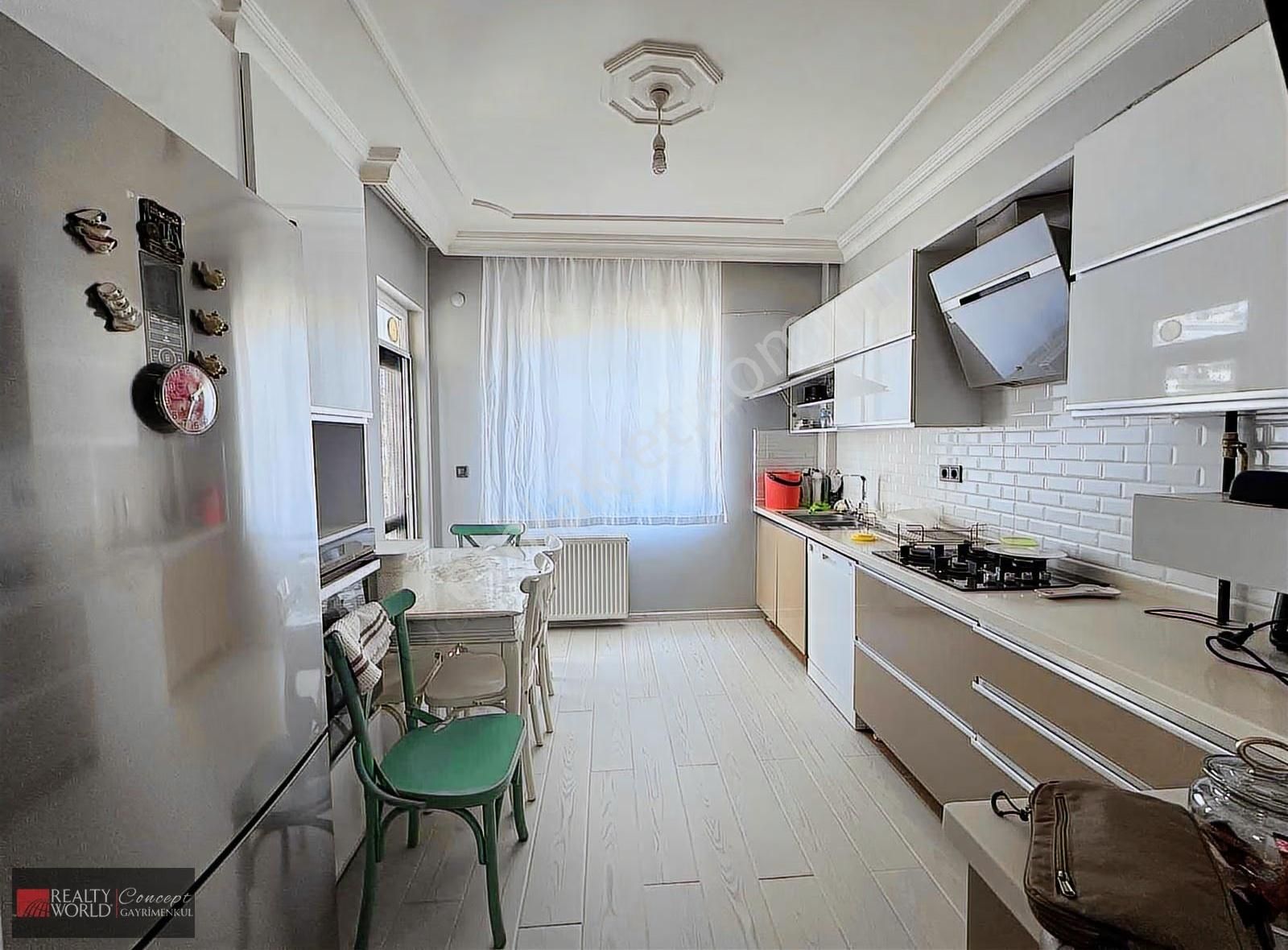 Güvenlik Mahallesi'nde Merkezi Konumda, Yenilenmiş 3+1 Daire! - Görsel 15