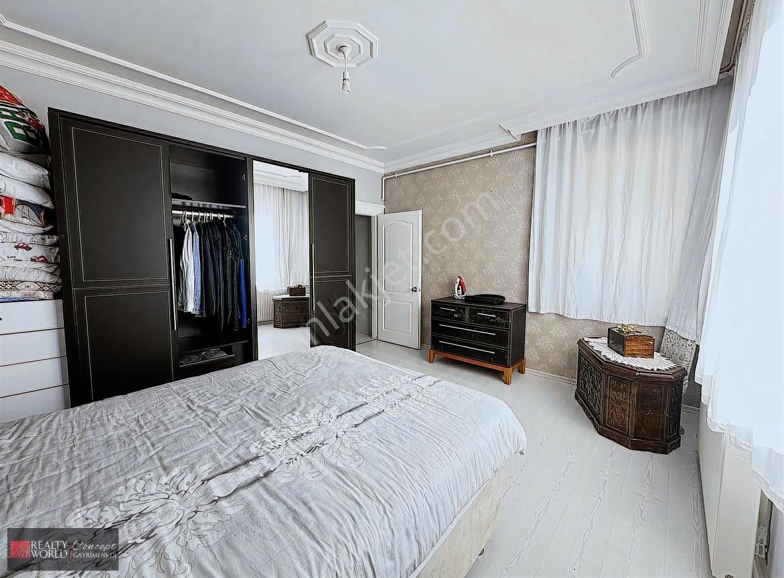 Güvenlik Mahallesi'nde Merkezi Konumda, Yenilenmiş 3+1 Daire! - Görsel 18