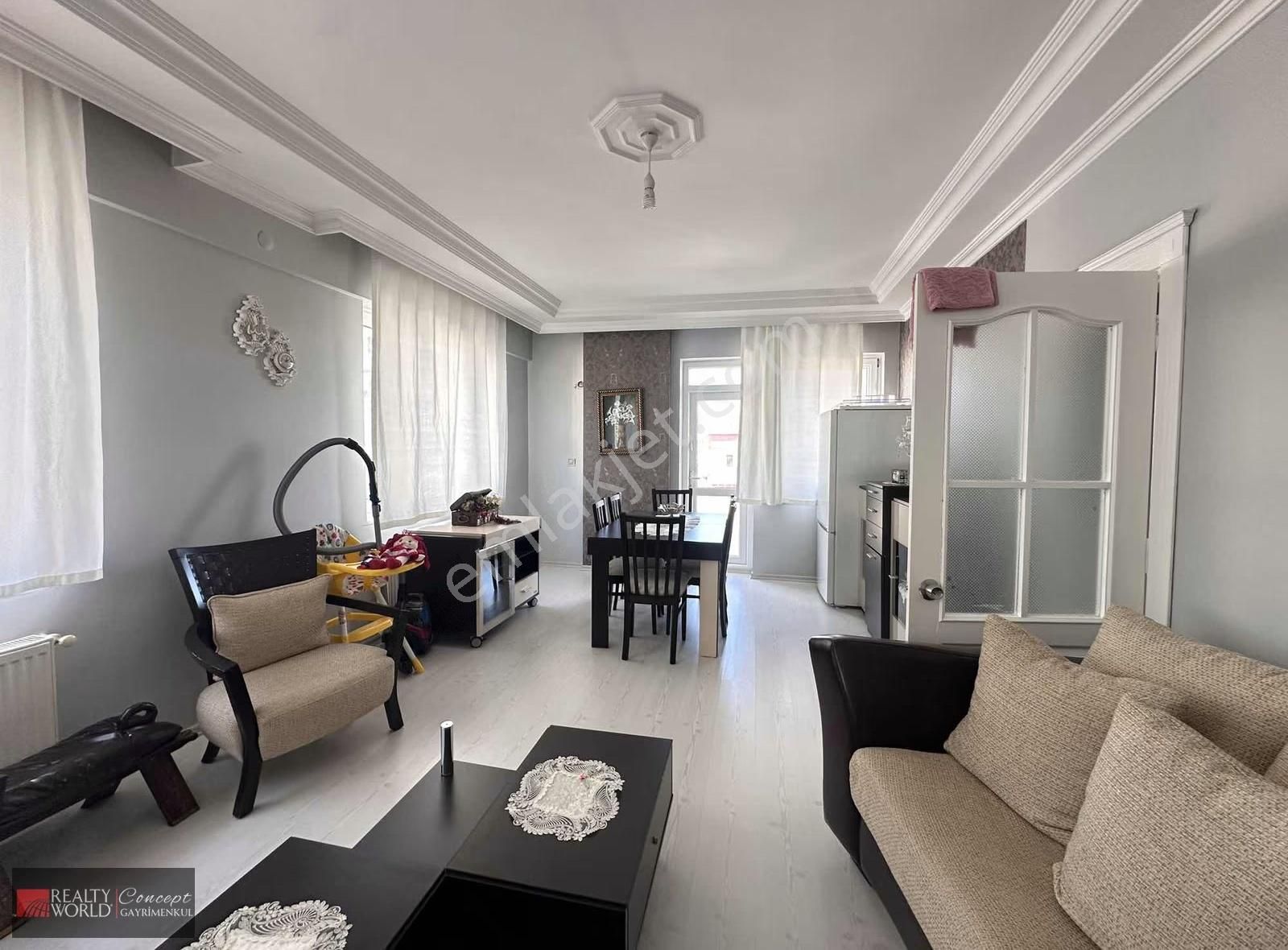 Güvenlik Mahallesi'nde Merkezi Konumda, Yenilenmiş 3+1 Daire! - Görsel 16