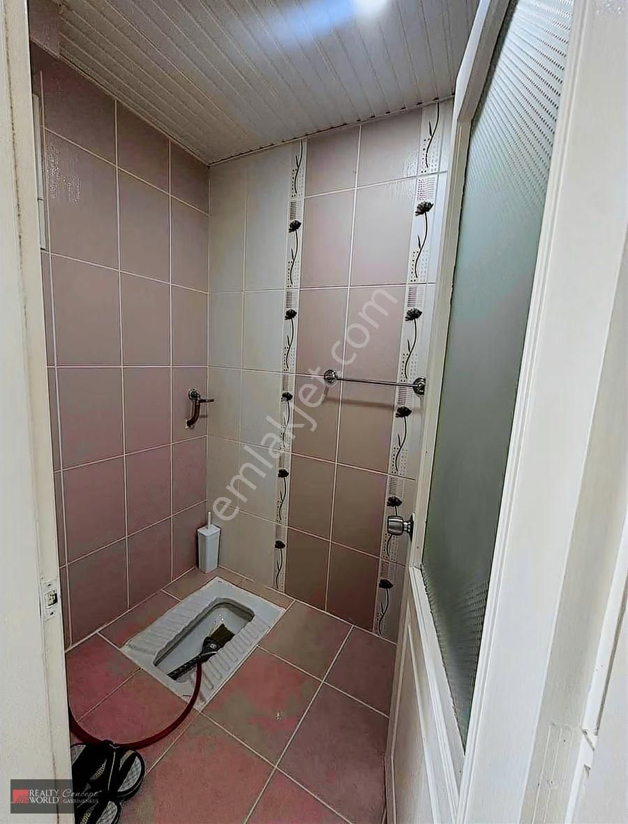 Güvenlik Mahallesi'nde Merkezi Konumda, Yenilenmiş 3+1 Daire! - Görsel 8