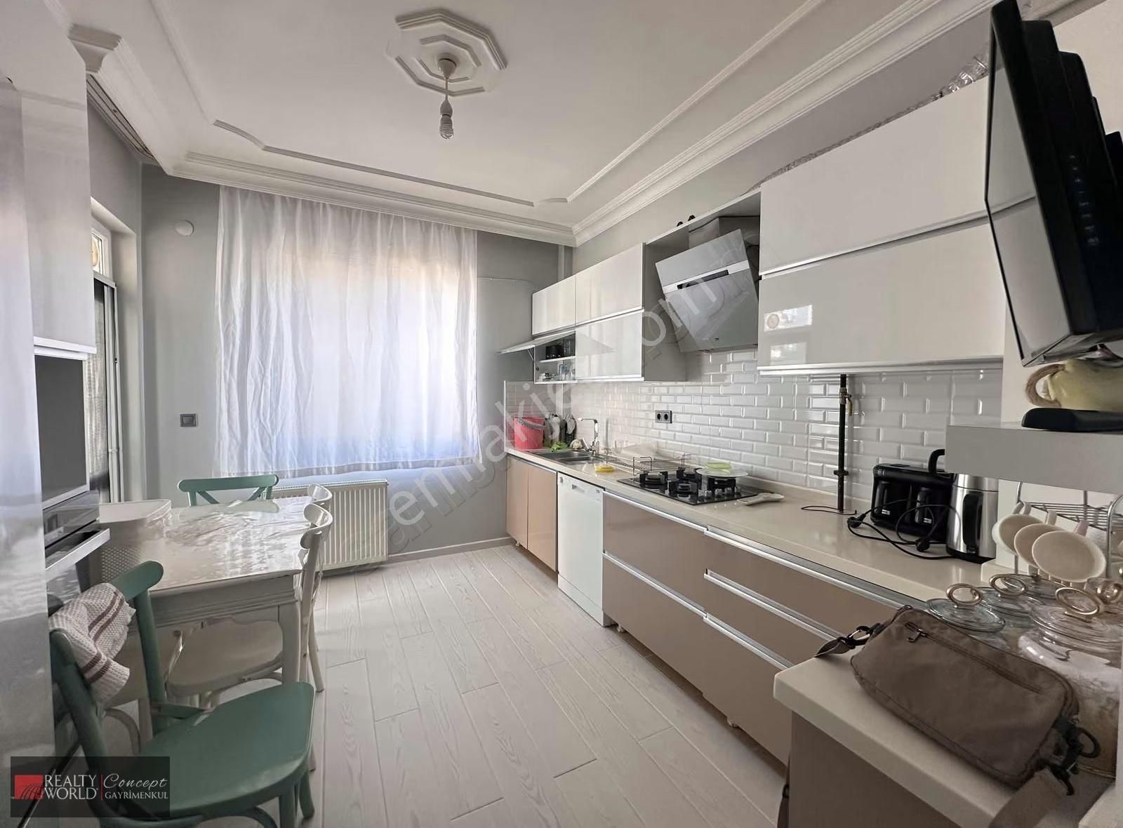 Güvenlik Mahallesi'nde Merkezi Konumda, Yenilenmiş 3+1 Daire! - Görsel 11