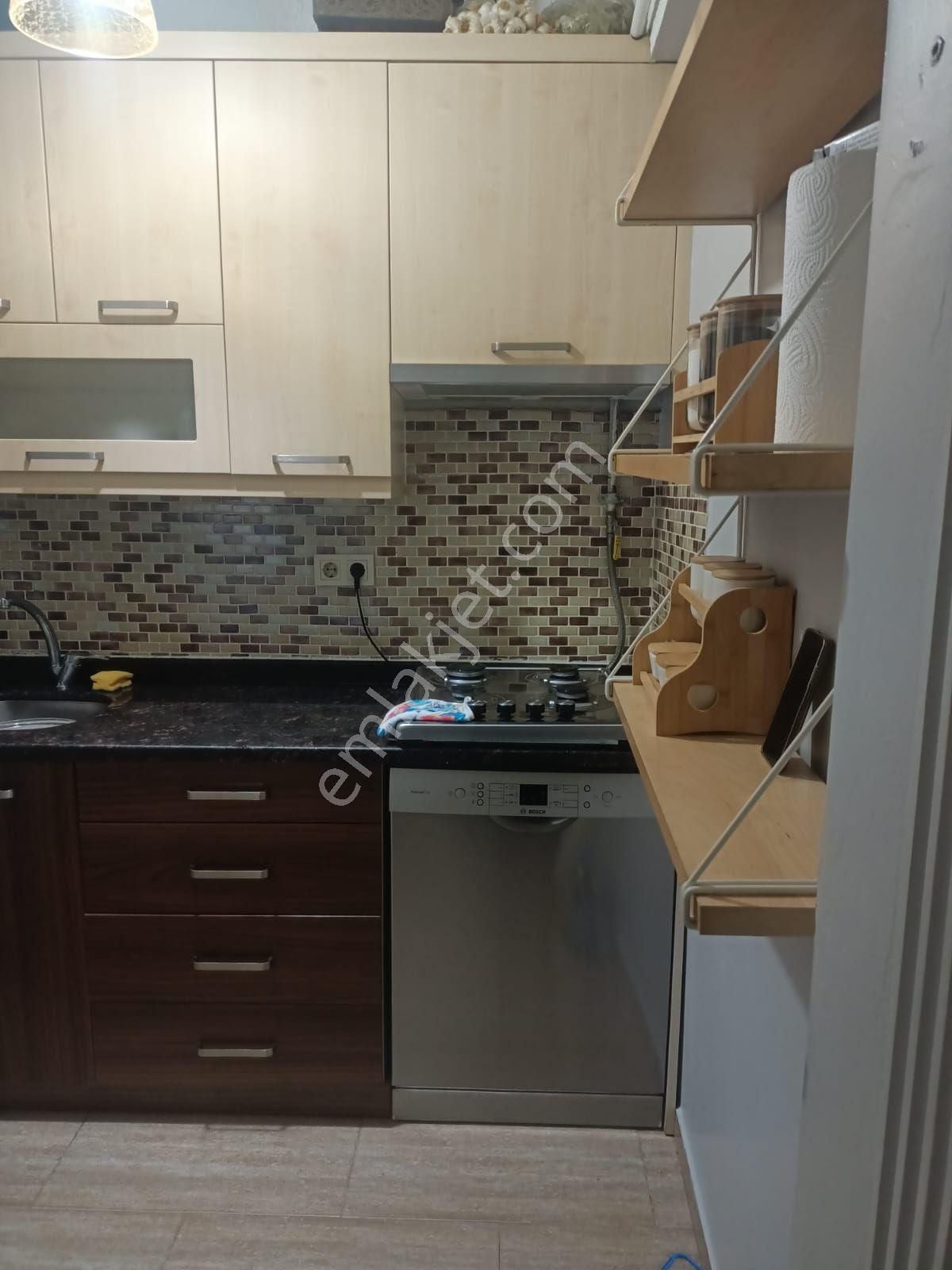 Salma Tomruk Caddesi Üzerinde Ferah 2+1 - Görsel 10