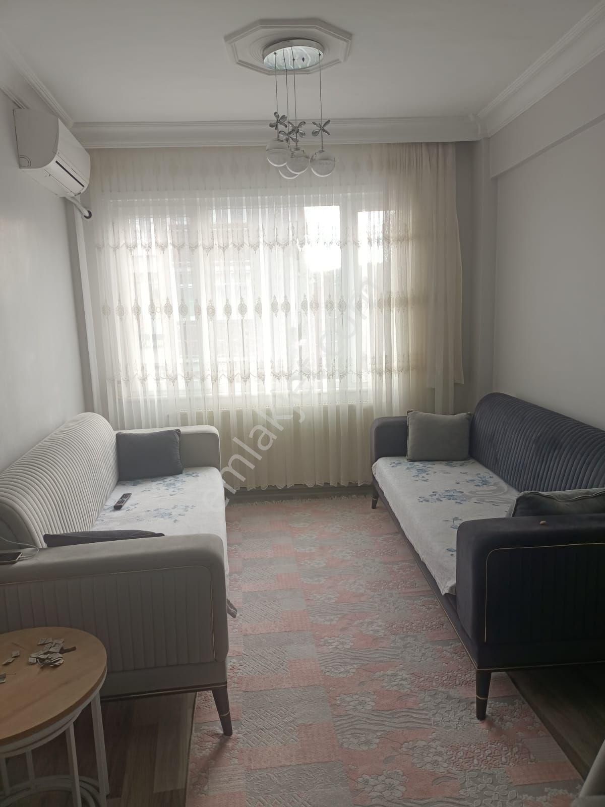 Salma Tomruk Caddesi Üzerinde Ferah 2+1