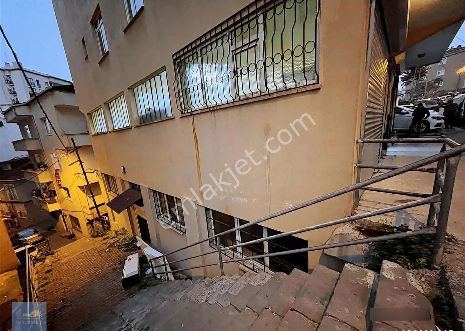 Gürsel Mahallesi 2 Katlı Kiralık Dükkan - Görsel 26