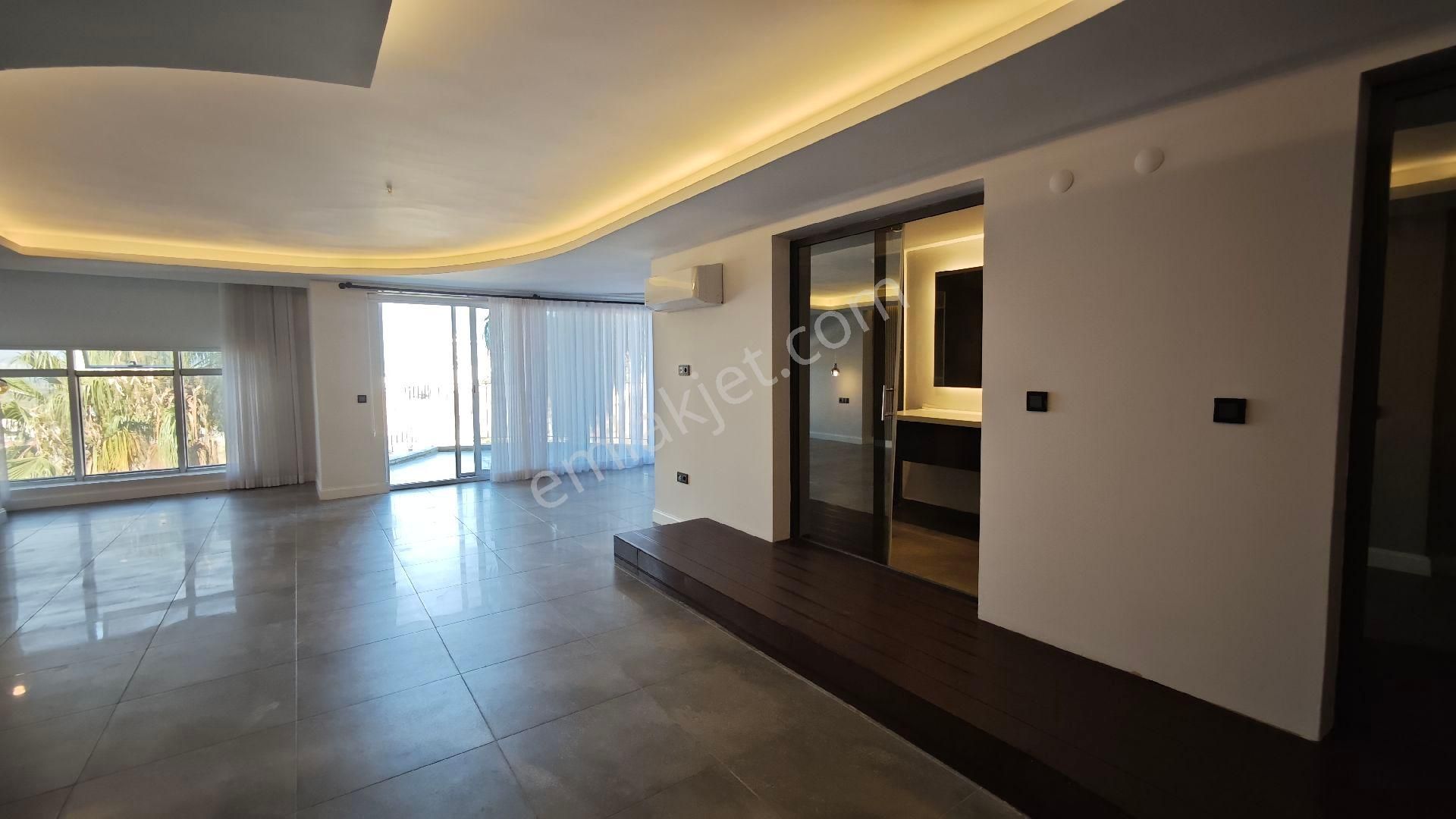 Narlıdere Doruk Life Sitesinde Satılık Ultra Lüks Havuzlu Asansörlü Köşe Villa - Görsel 32