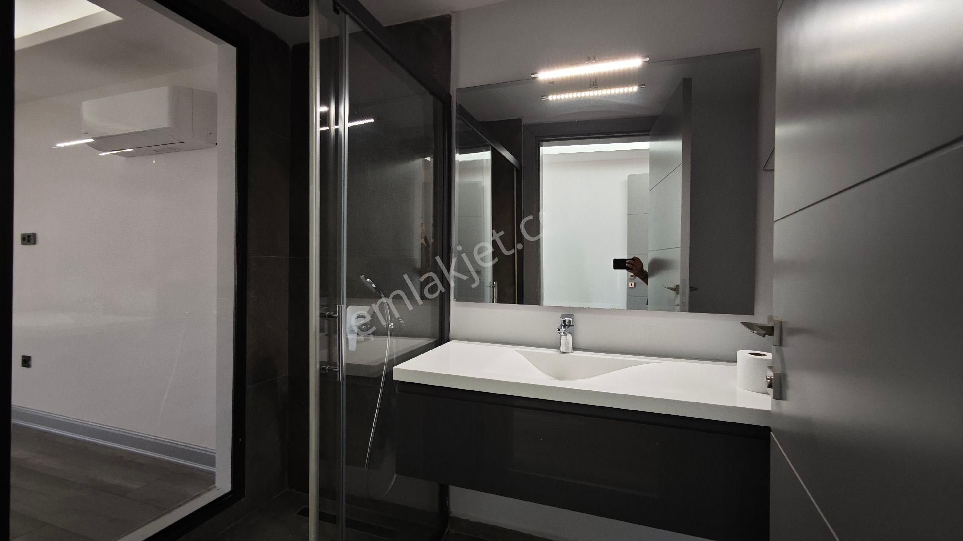 Narlıdere Doruk Life Sitesinde Satılık Ultra Lüks Havuzlu Asansörlü Köşe Villa - Görsel 8