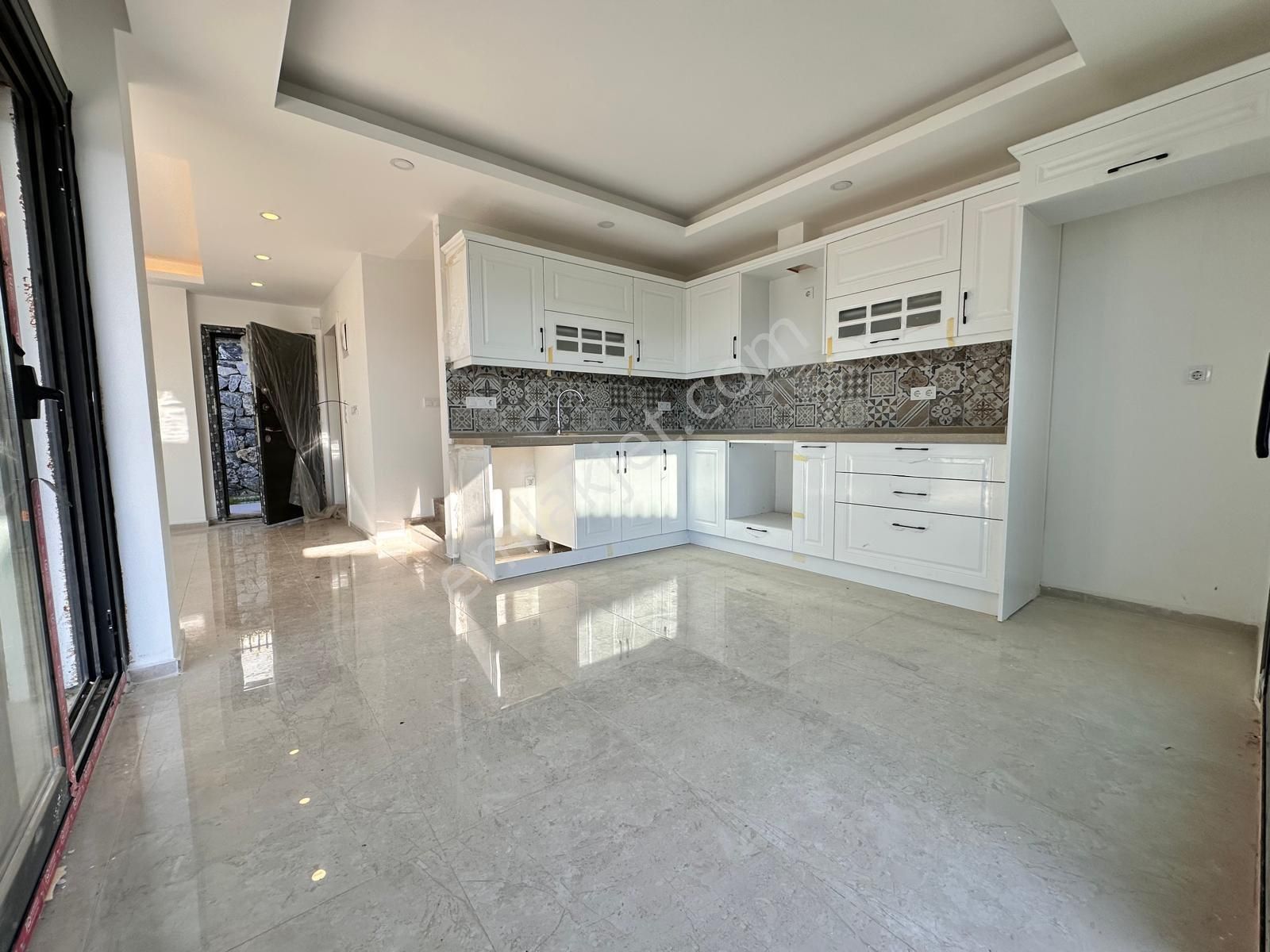 Kuşadası Soğucak'ta Satılık 3+1 Villalar - Görsel 8