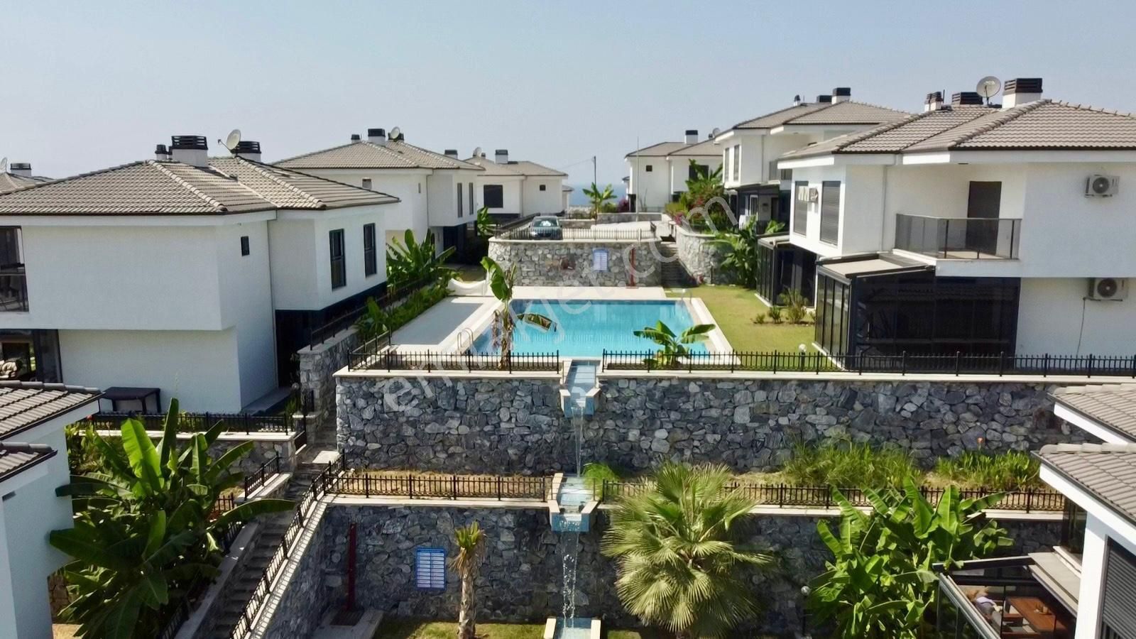 Kuşadası Soğucak'ta Satılık 3+1 Villalar - Görsel 4