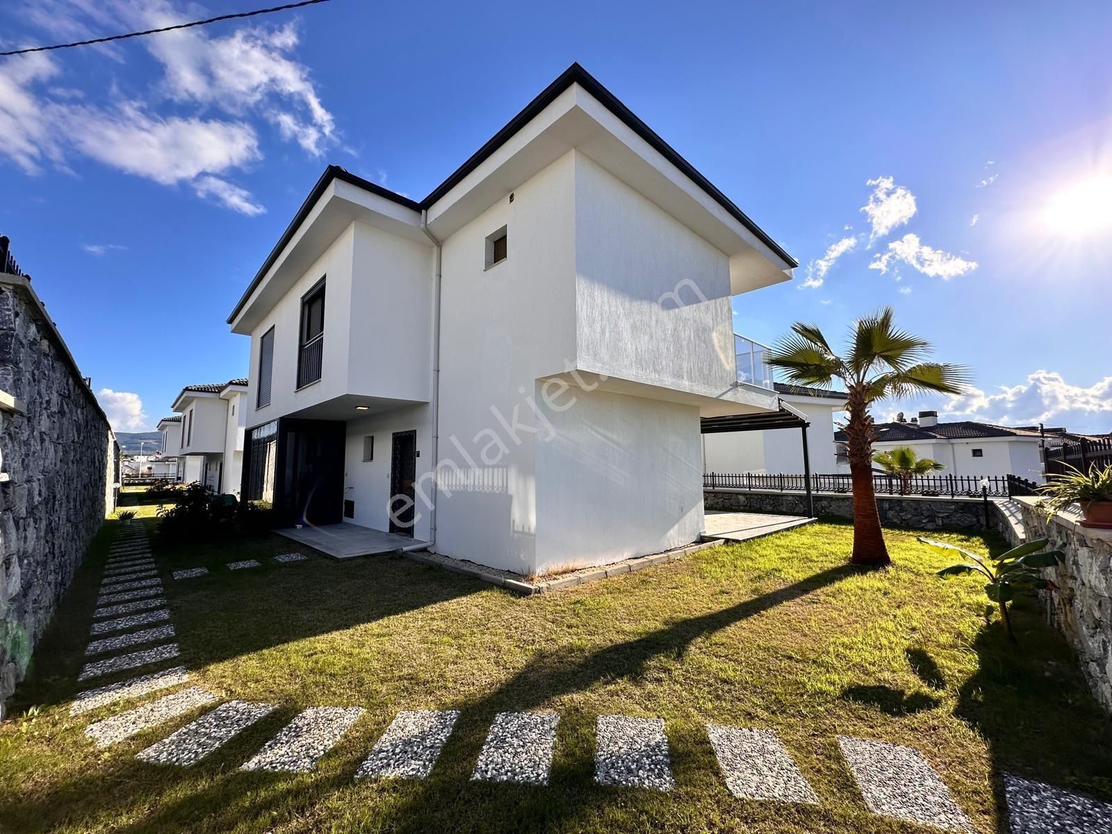 Kuşadası Soğucak'ta Satılık 3+1 Villalar - Görsel 2