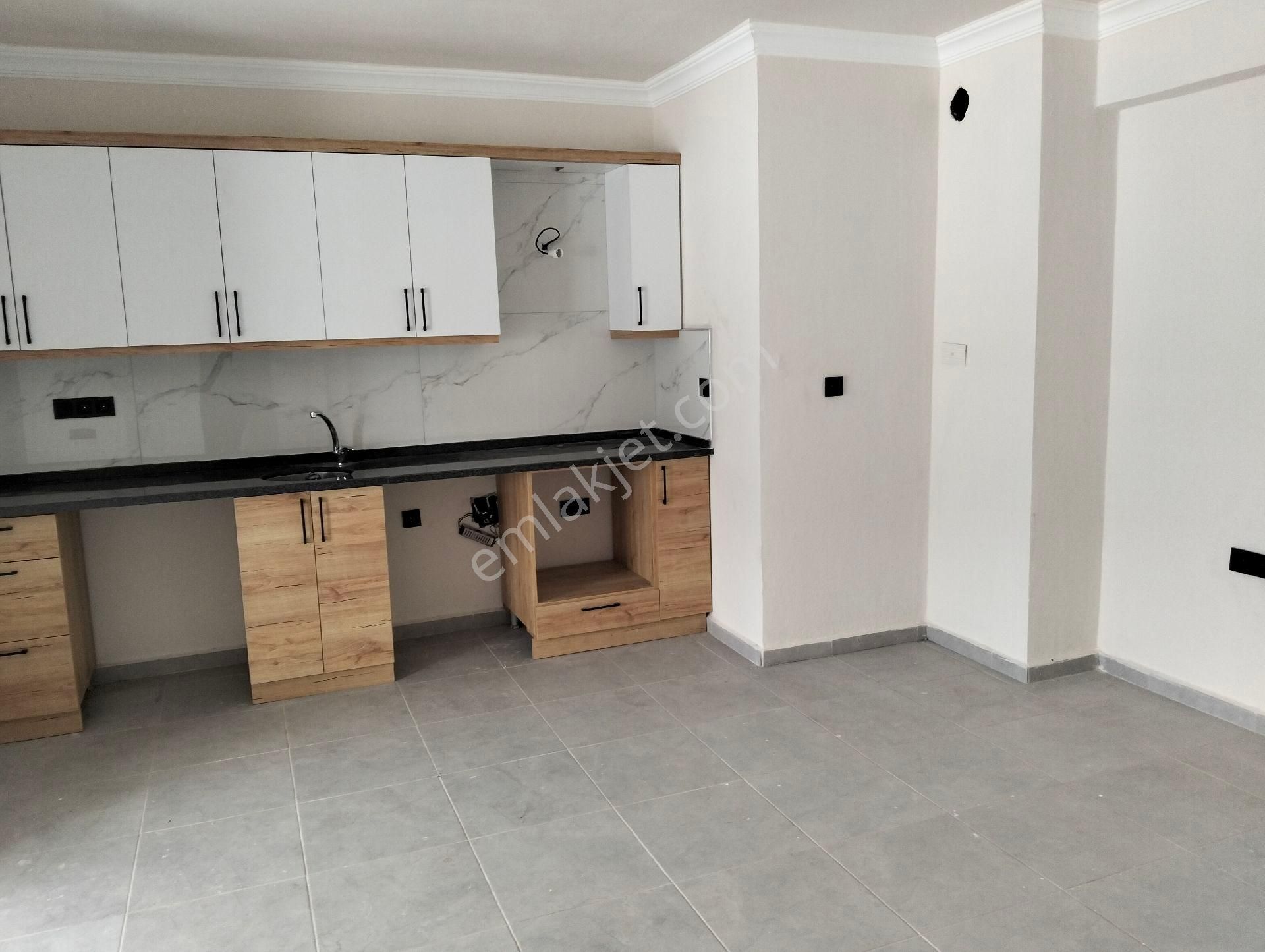 Tahtakale Arka Kısmında Kiralık1+1 Yeni Daire - Görsel 2