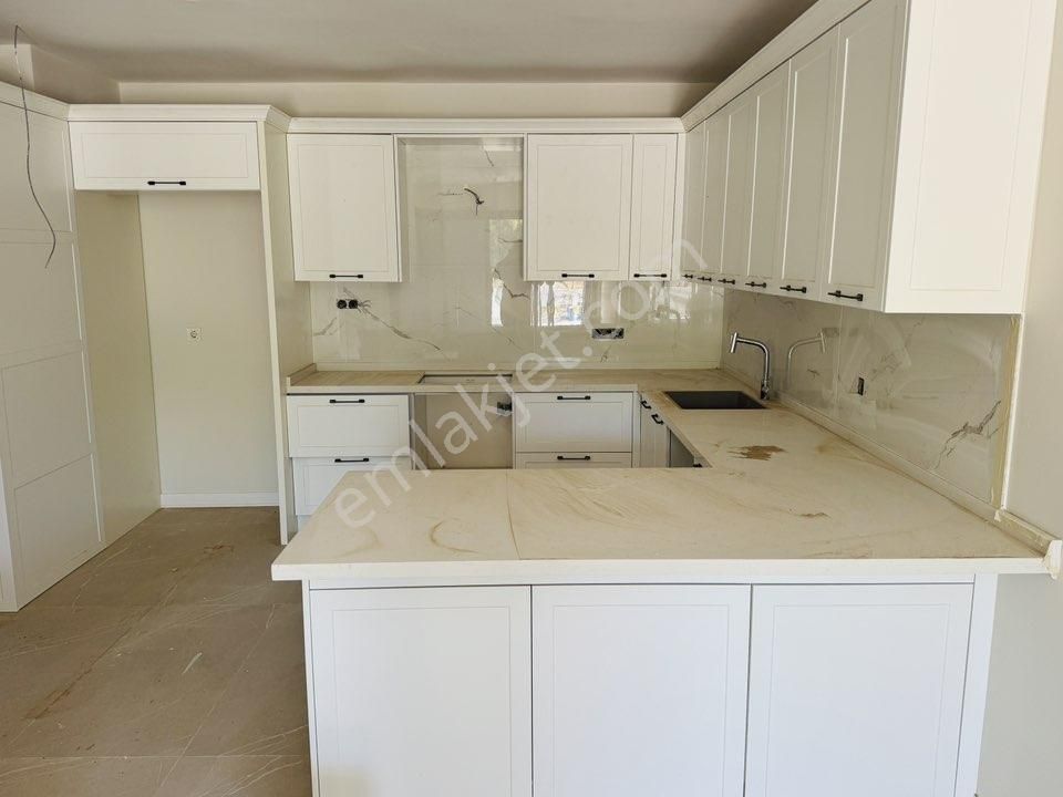 Kuşadası Avm Bölgesinde Doğalgazlı Müstakil Havuzlu 5+1 Villa - Görsel 21