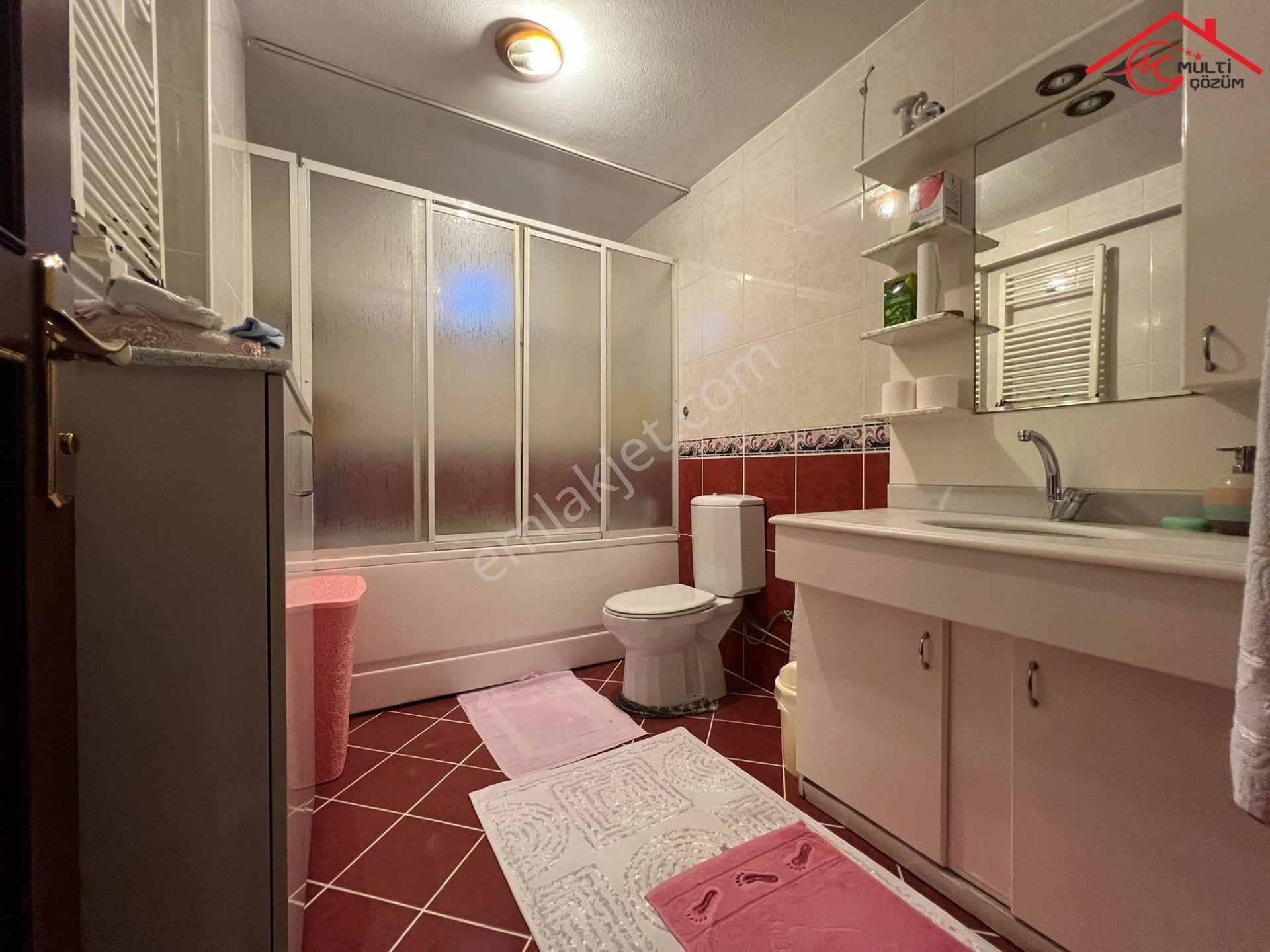 Yenibosna Zafer Mahallesinde Satılık Dubleks Daire 5+2 İskanlı - Görsel 11