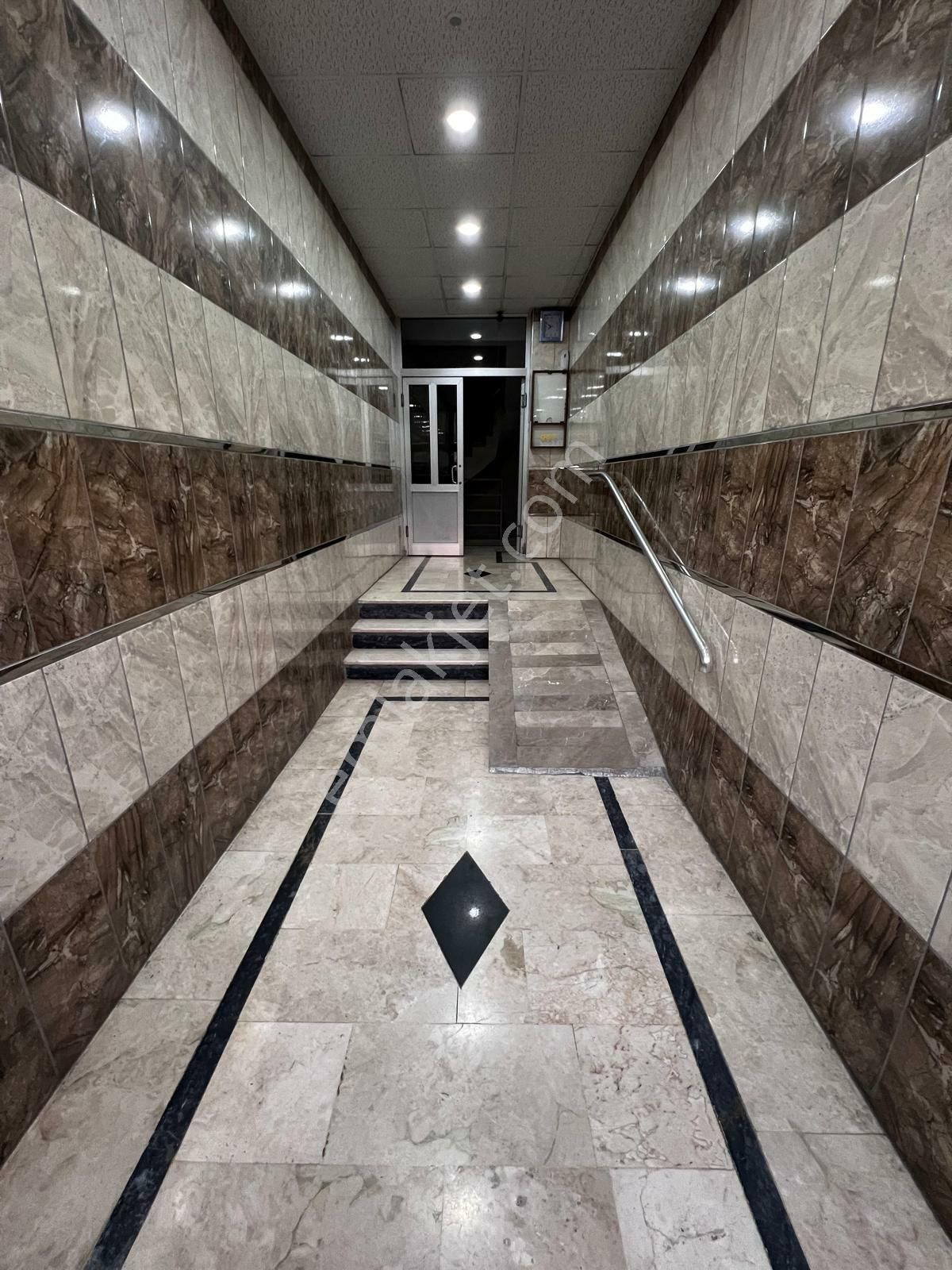 Fetih Caddesi Üzerinde 3+1 Ara Kat - Görsel 2