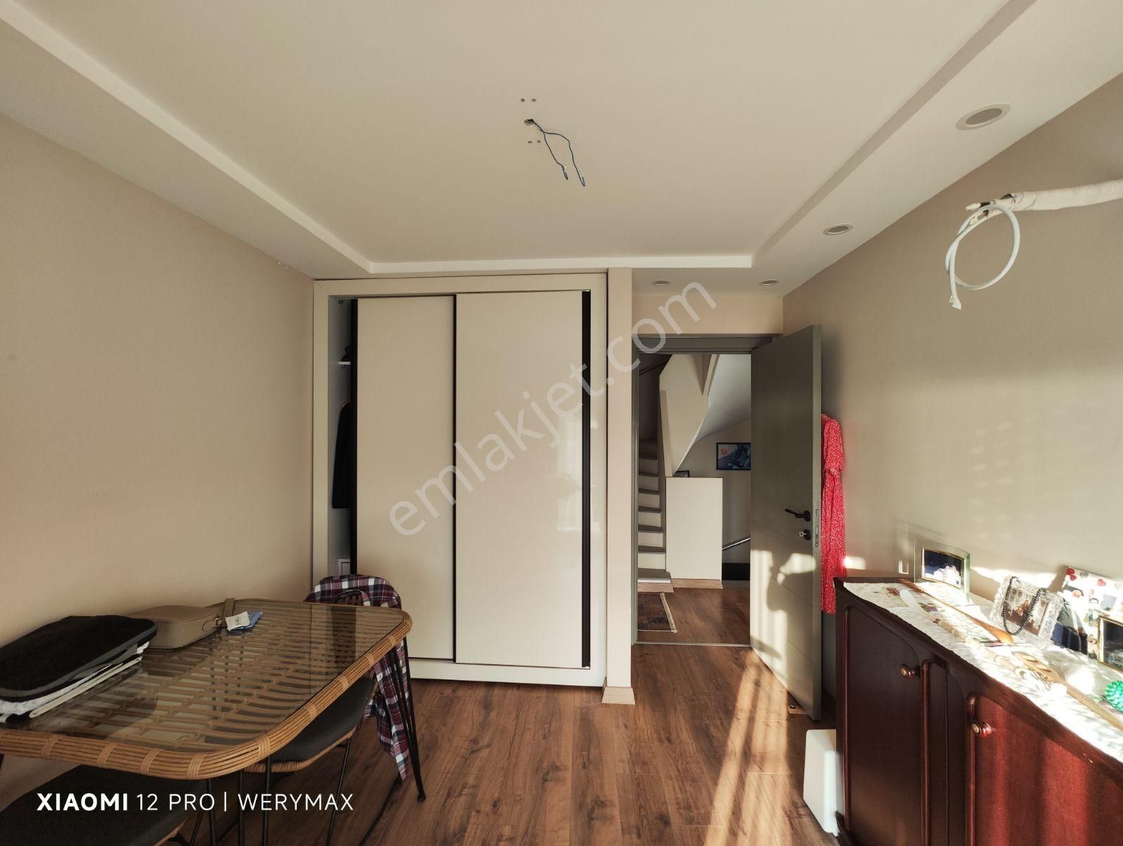 Urla Zeytinalanı Mh Satılık Deniz Manzaralı Müstakil 6+1 Villa