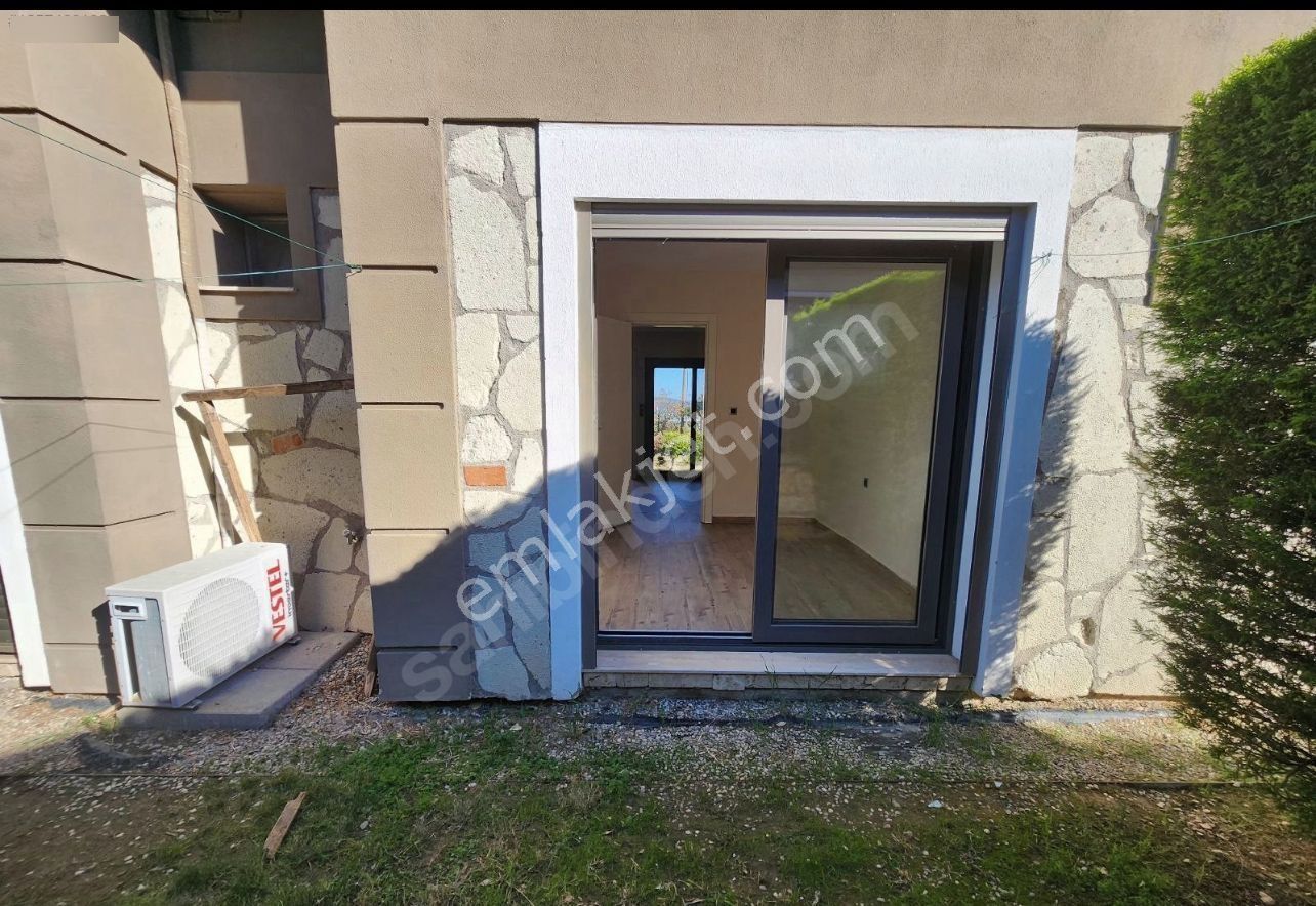 Urla Gülbahçe Mh Site İçersinde Satılık 2+1 Full Eşyalı Villa - Görsel 14