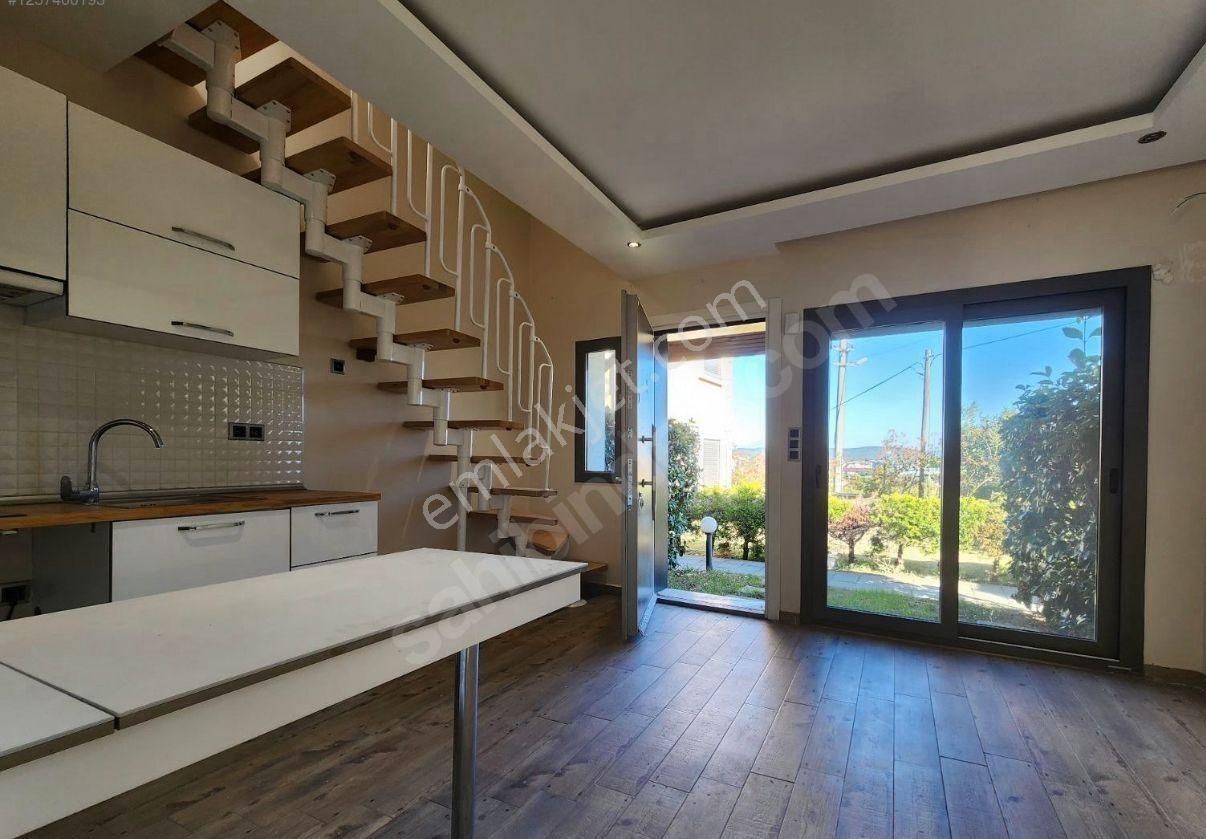 Urla Gülbahçe Mh Site İçersinde Satılık 2+1 Full Eşyalı Villa - Görsel 7