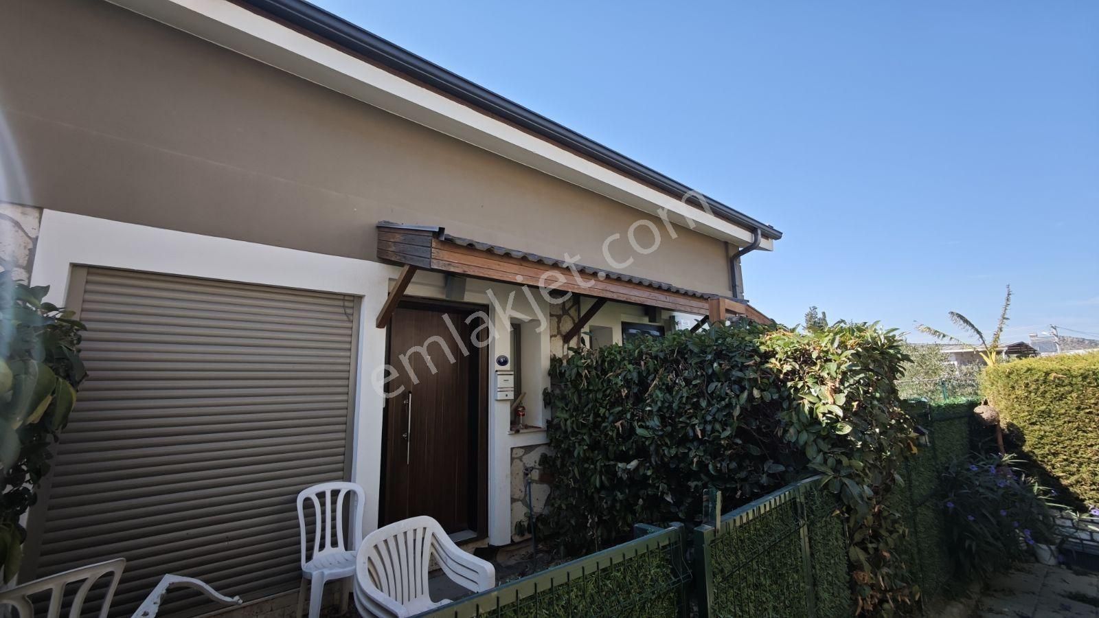 Urla Gülbahçe Mh Site İçersinde Satılık 2+1 Full Eşyalı Villa - Görsel 16