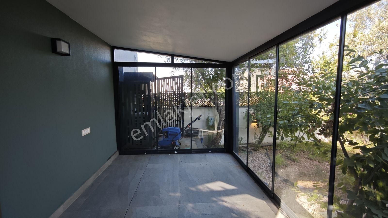 Urla İçmeler Mh Satılık 4+1 Tam Müstakil Akıllı Villa - Görsel 16