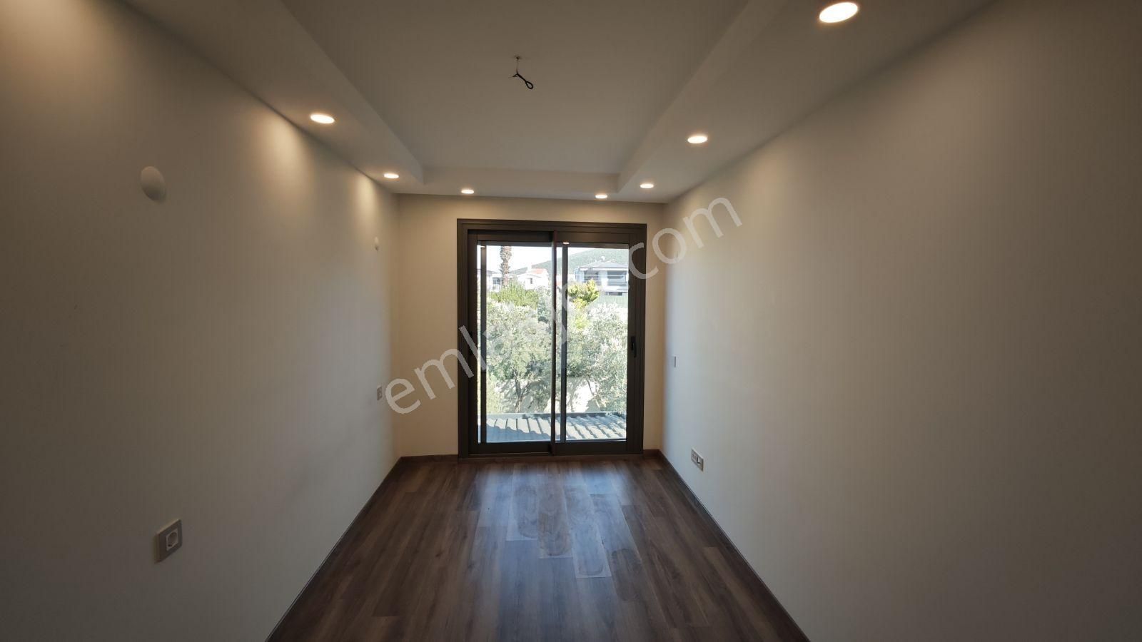 Urla İçmeler Mh Satılık 4+1 Tam Müstakil Akıllı Villa - Görsel 32