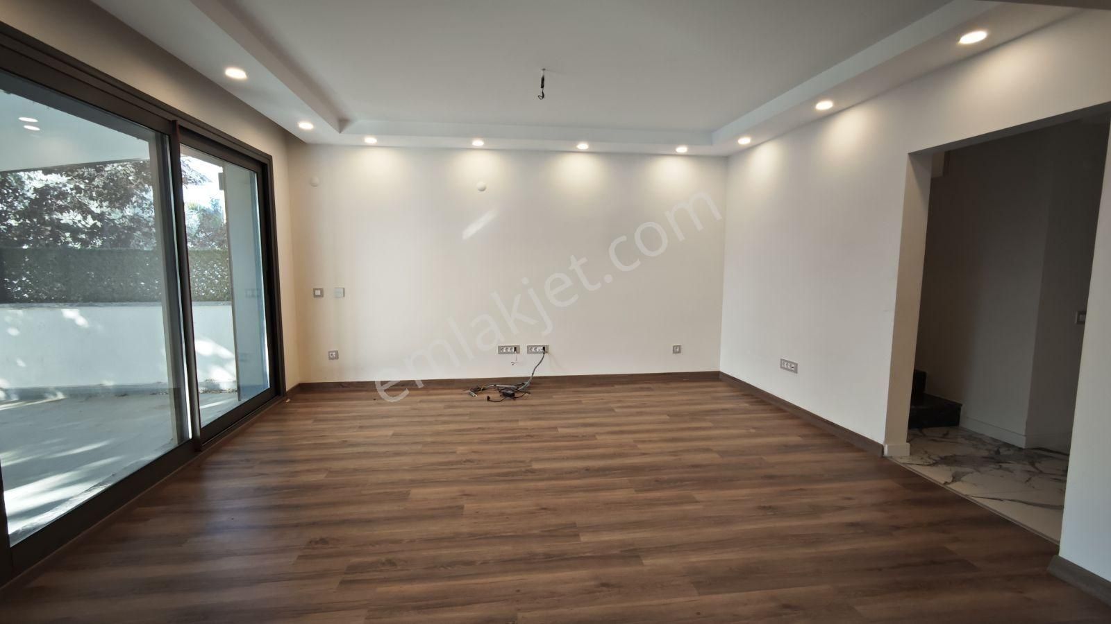 Urla İçmeler Mh Satılık 4+1 Tam Müstakil Akıllı Villa - Görsel 33