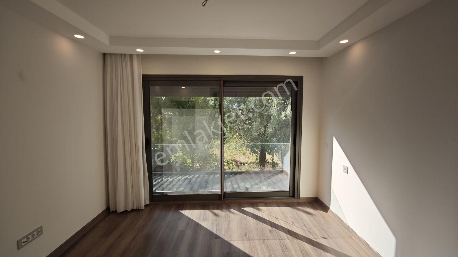 Urla İçmeler Mh Satılık 4+1 Tam Müstakil Akıllı Villa - Görsel 13