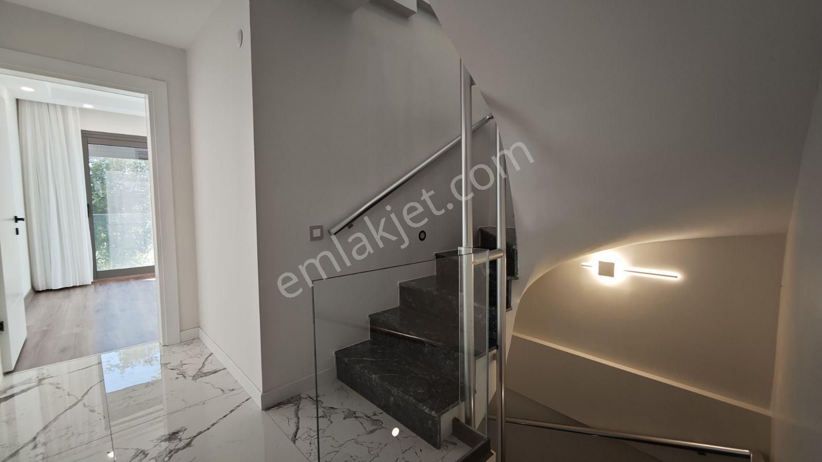 Urla İçmeler Mh Satılık 4+1 Tam Müstakil Akıllı Villa - Görsel 18
