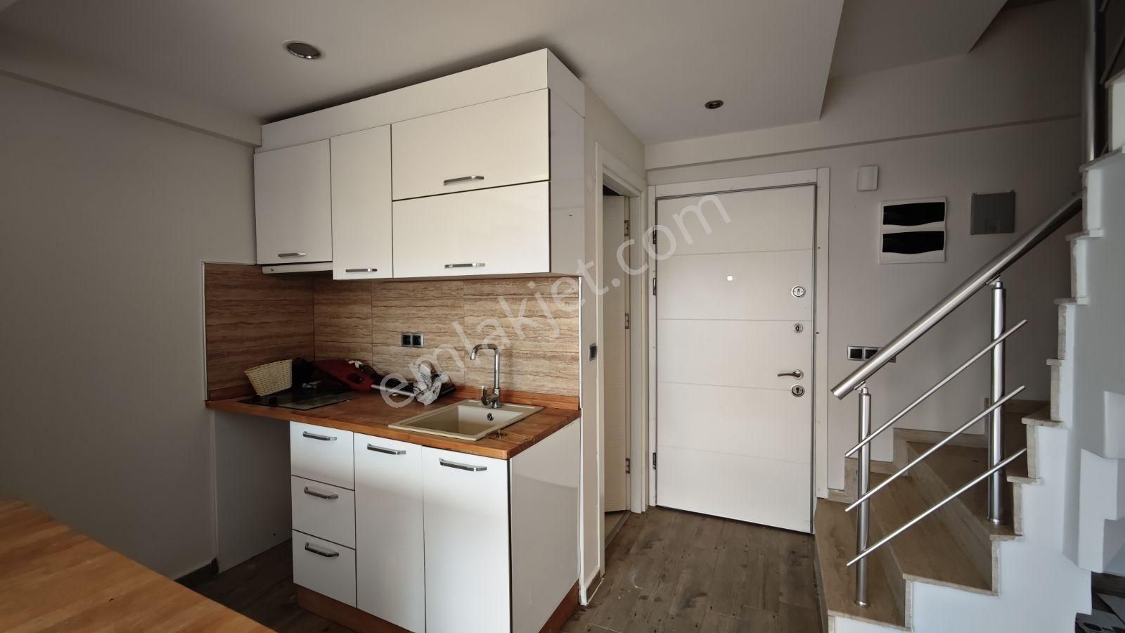 Urla Gülbahçe Mh Site İçersinde Kiralık 2+1 Özel Bahçeli Villa - Görsel 14