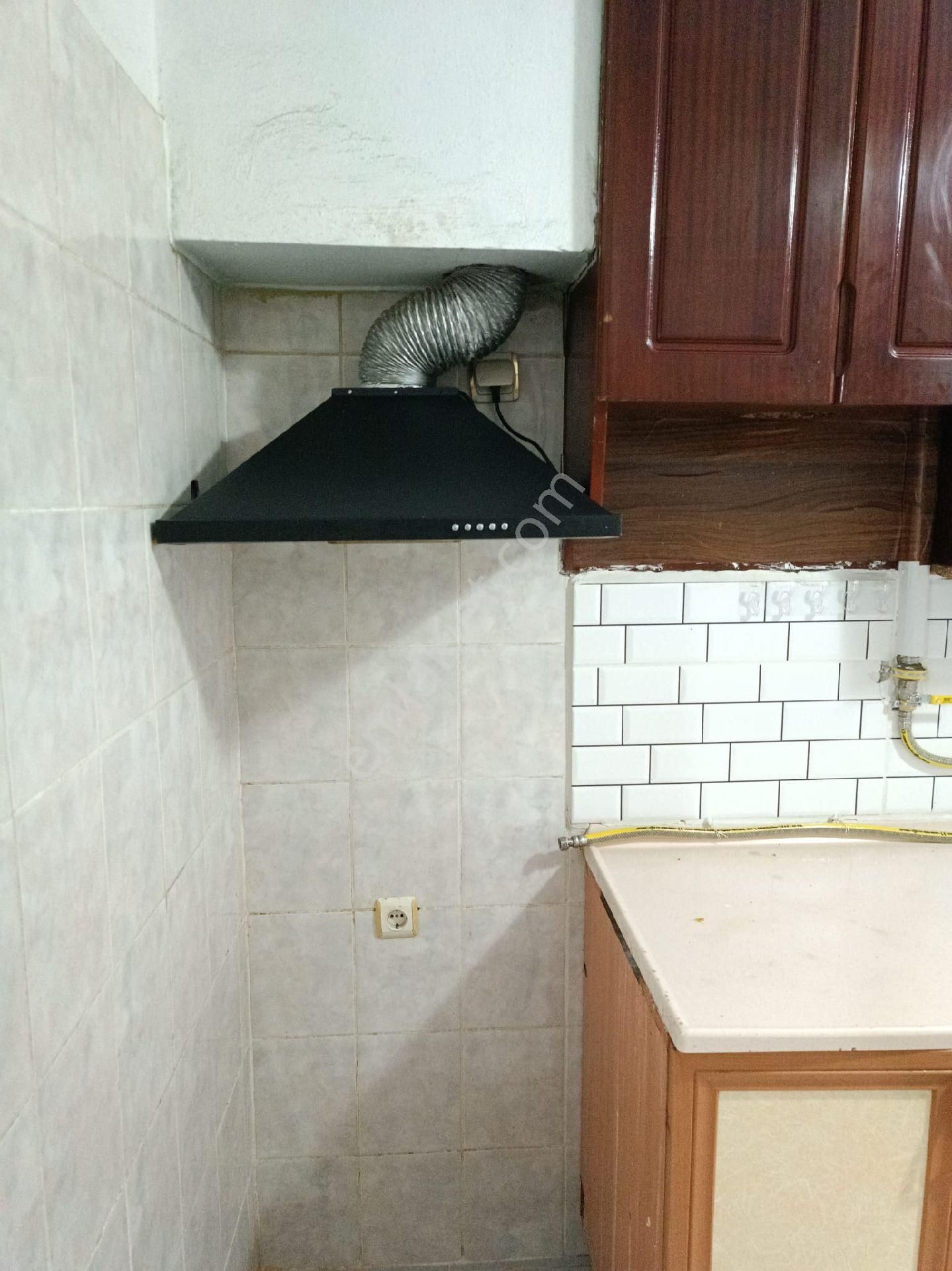 Akçaabat Orta Mahallede Merkezi Konumda Doğalgazlı Kiralık 3+1 Daire - Görsel 14