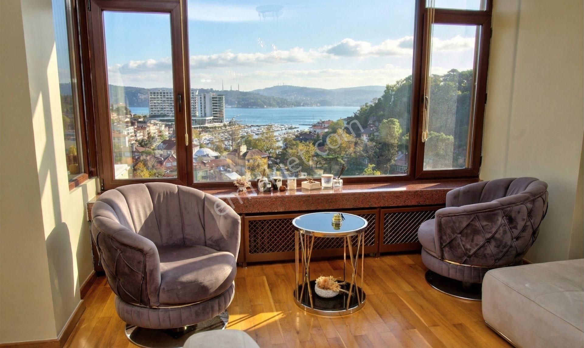 Tarabya Sitesi’nde Boğaz & Yeşil Manzaralı, Güvenlikli Sitede 3+1 Daire