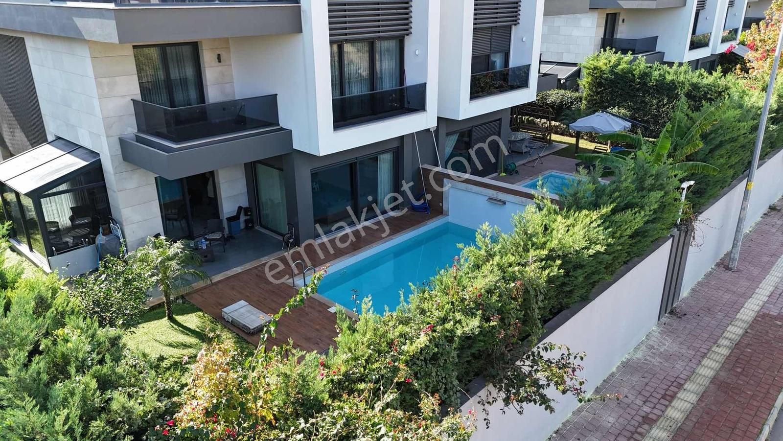 Molla Yusuf Mahallesinde Lüks Triplex Satılık Villa - Görsel 6