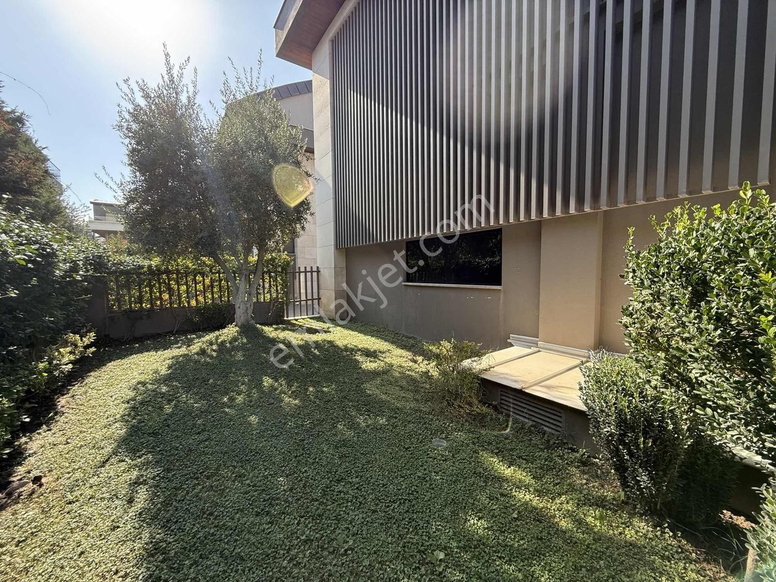 Molla Yusuf Mahallesinde Lüks Triplex Satılık Villa - Görsel 21