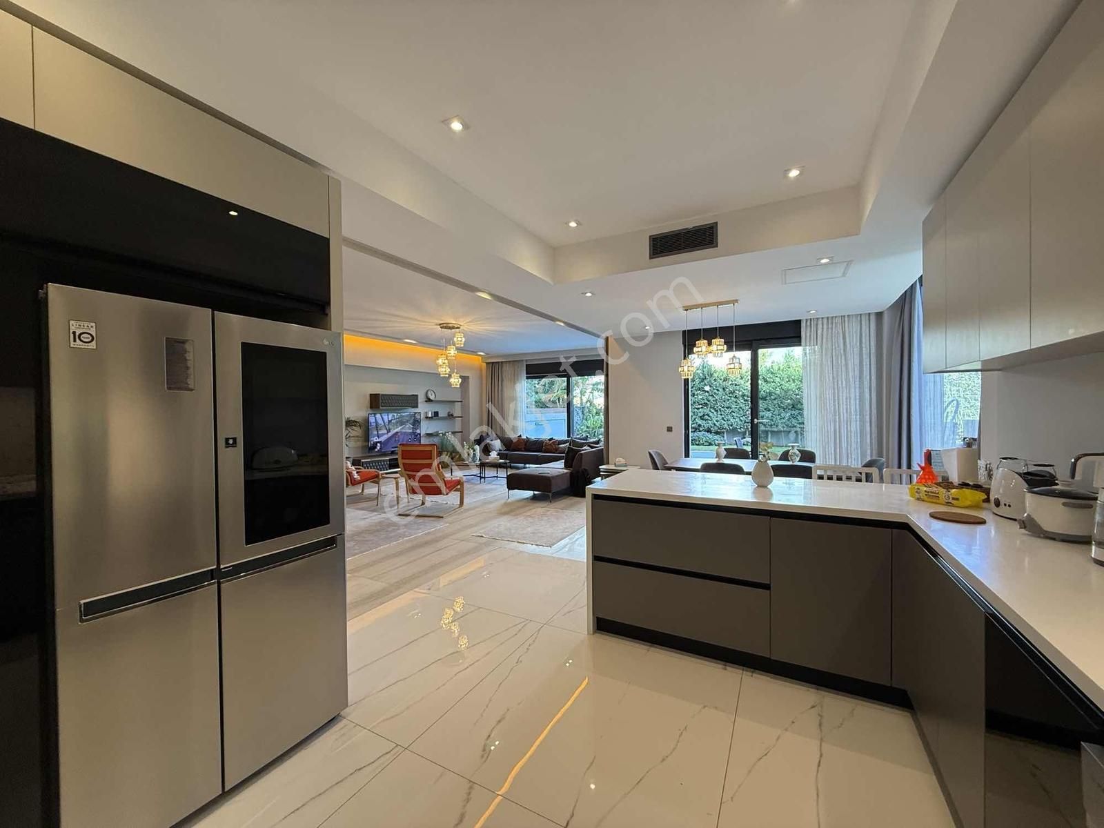 Molla Yusuf Mahallesinde Lüks Triplex Satılık Villa - Görsel 12