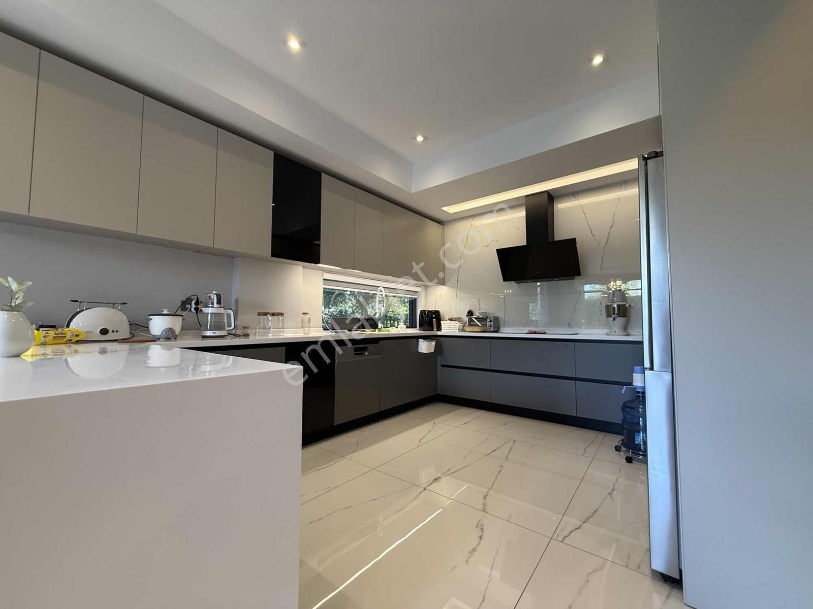 Molla Yusuf Mahallesinde Lüks Triplex Satılık Villa - Görsel 30