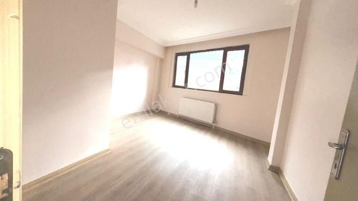 Çekmeköy Merkez mah De 2+1 Bahçe Kat - Görsel 20