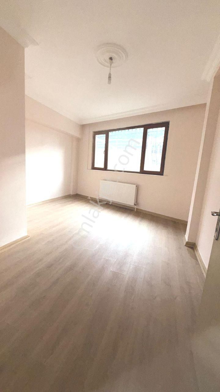 Çekmeköy Merkez mah De 2+1 Bahçe Kat - Görsel 19