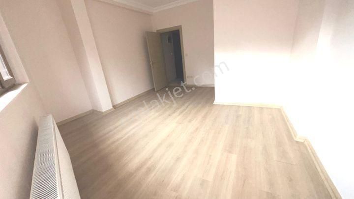 Çekmeköy Merkez mah De 2+1 Bahçe Kat - Görsel 15