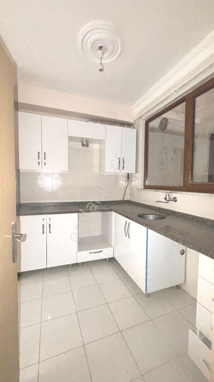 Çekmeköy Merkez mah De 2+1 Bahçe Kat - Görsel 3